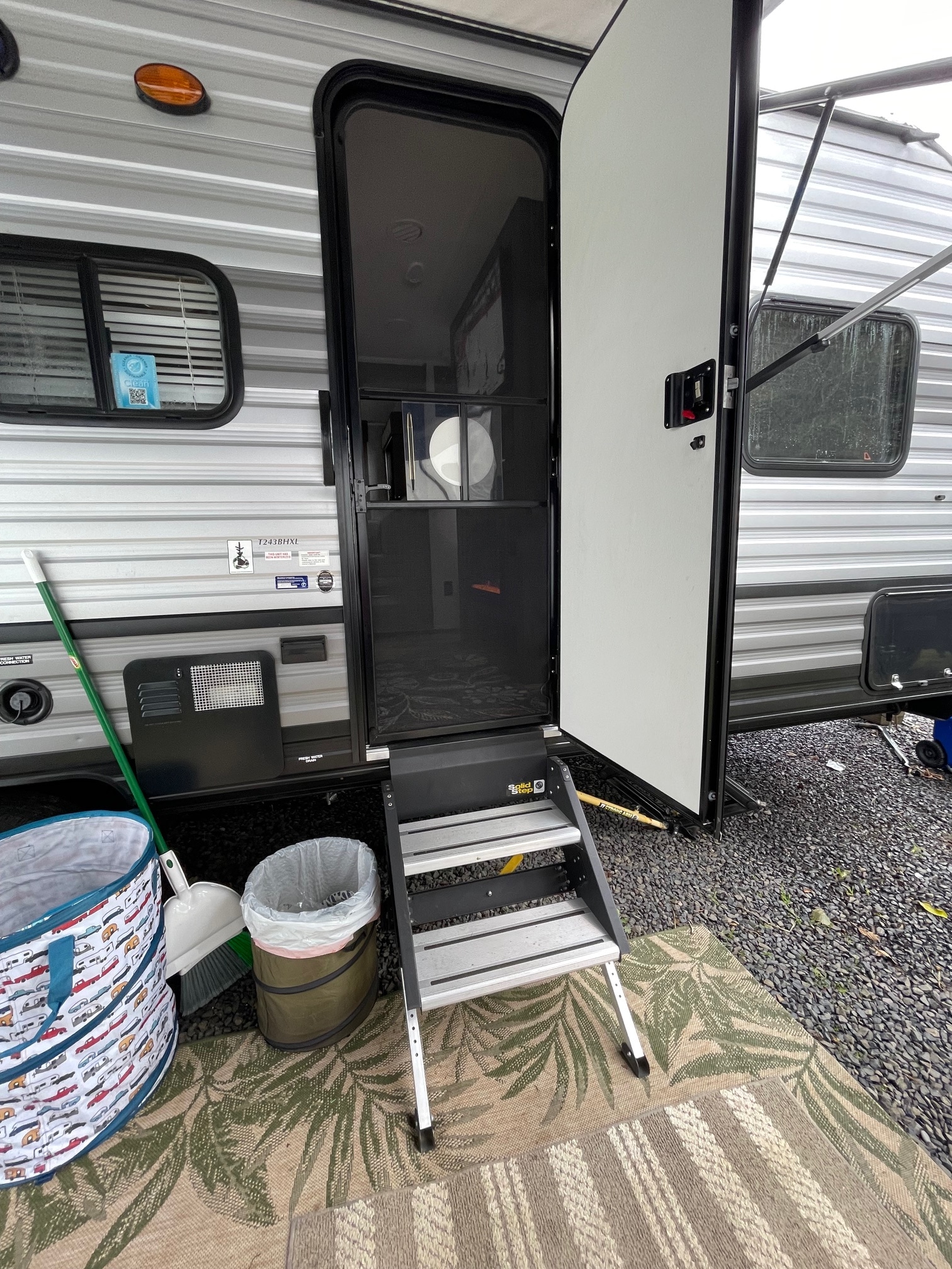 Travel trailer RV Rental 