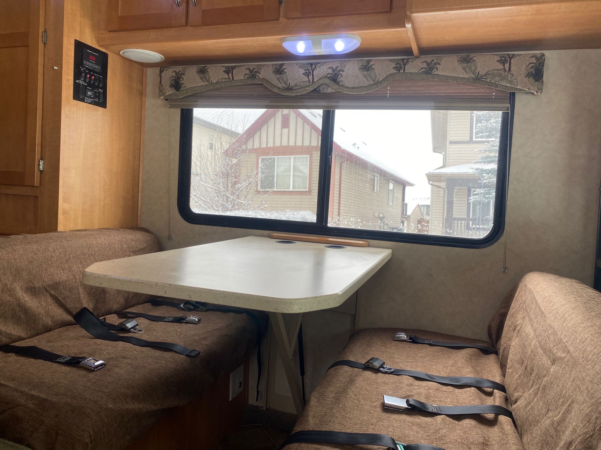 2009 Forest River Sunseeker View 9 - Calgary RV Rental Details