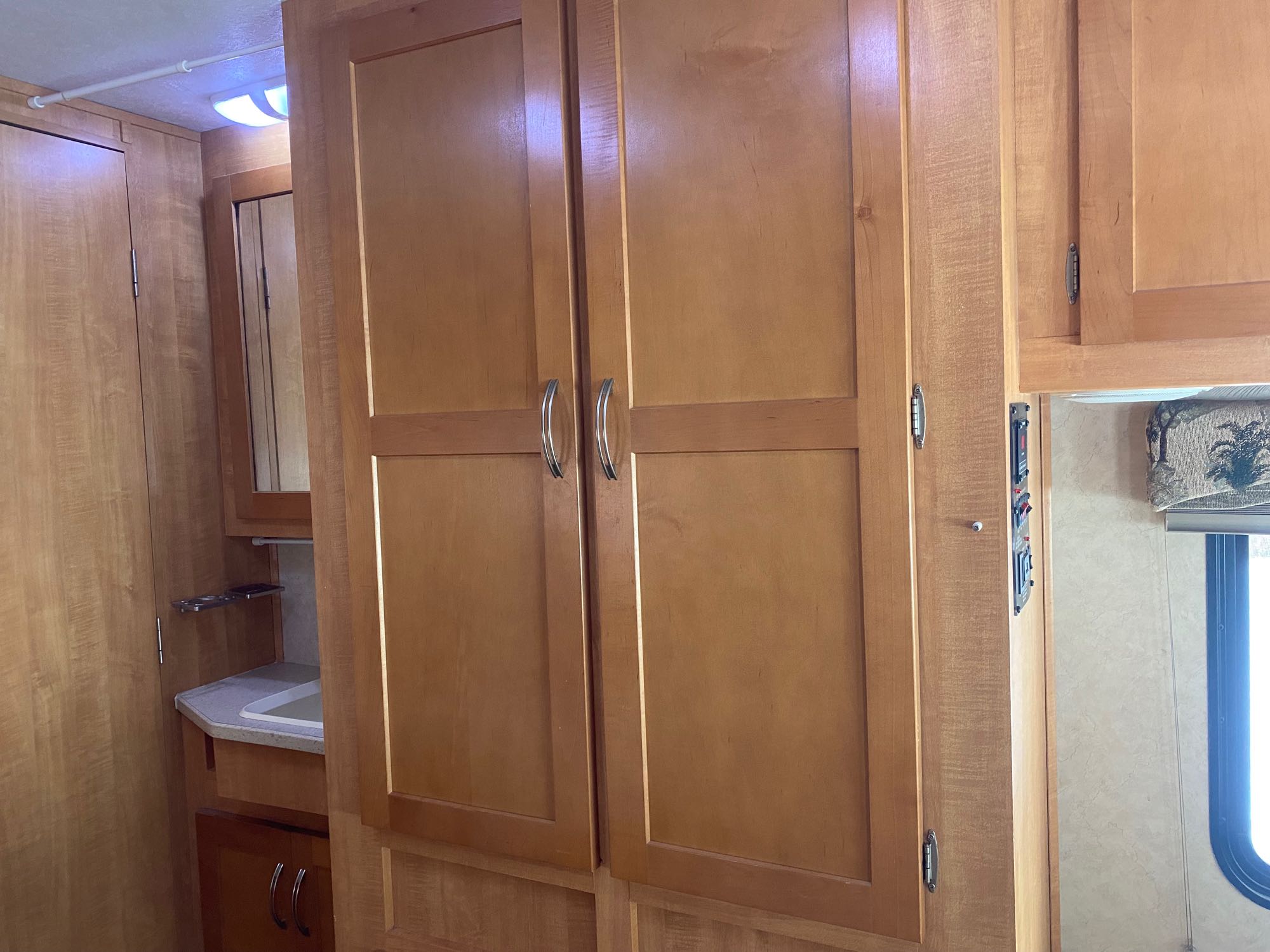 2009 Forest River Sunseeker View 14 - Calgary RV Rental Details