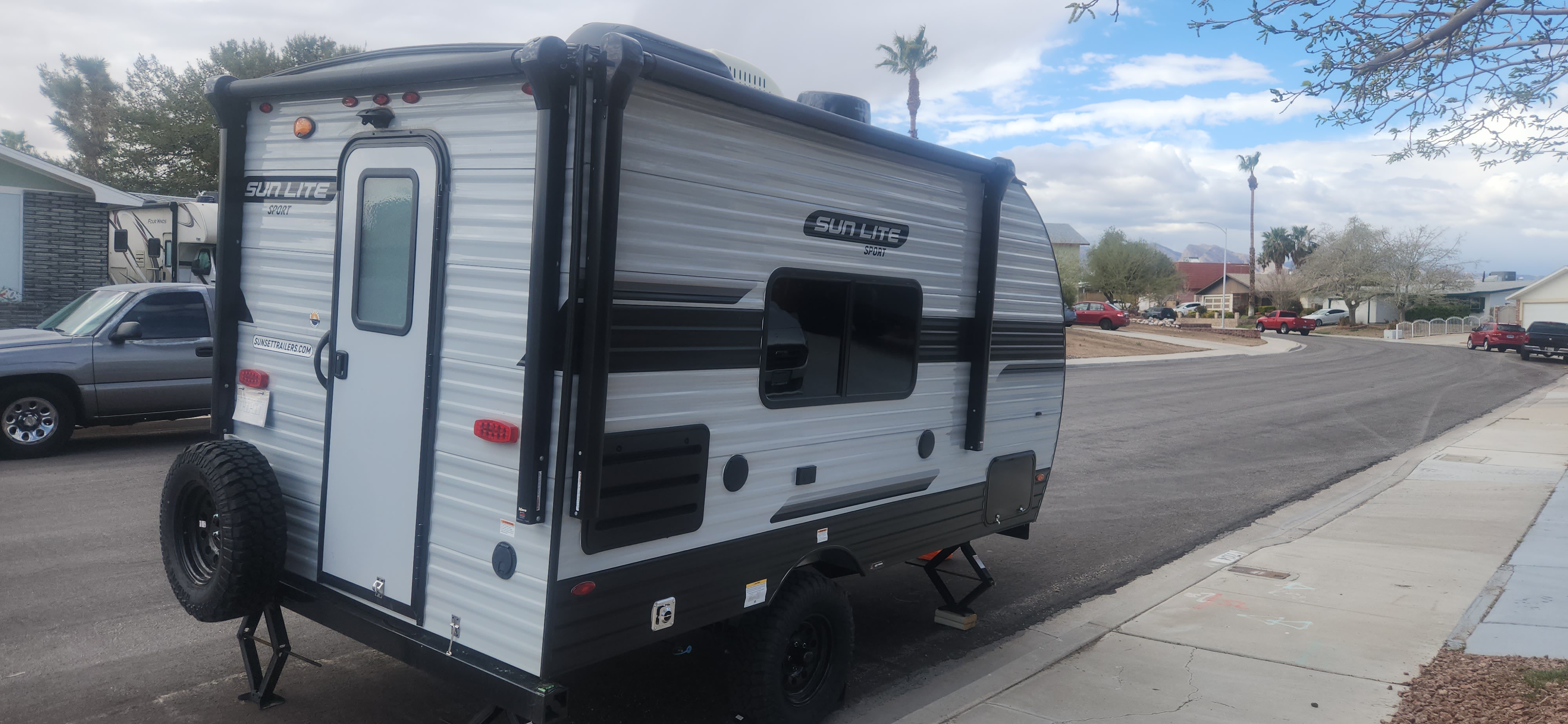 Travel trailer RV Rental 