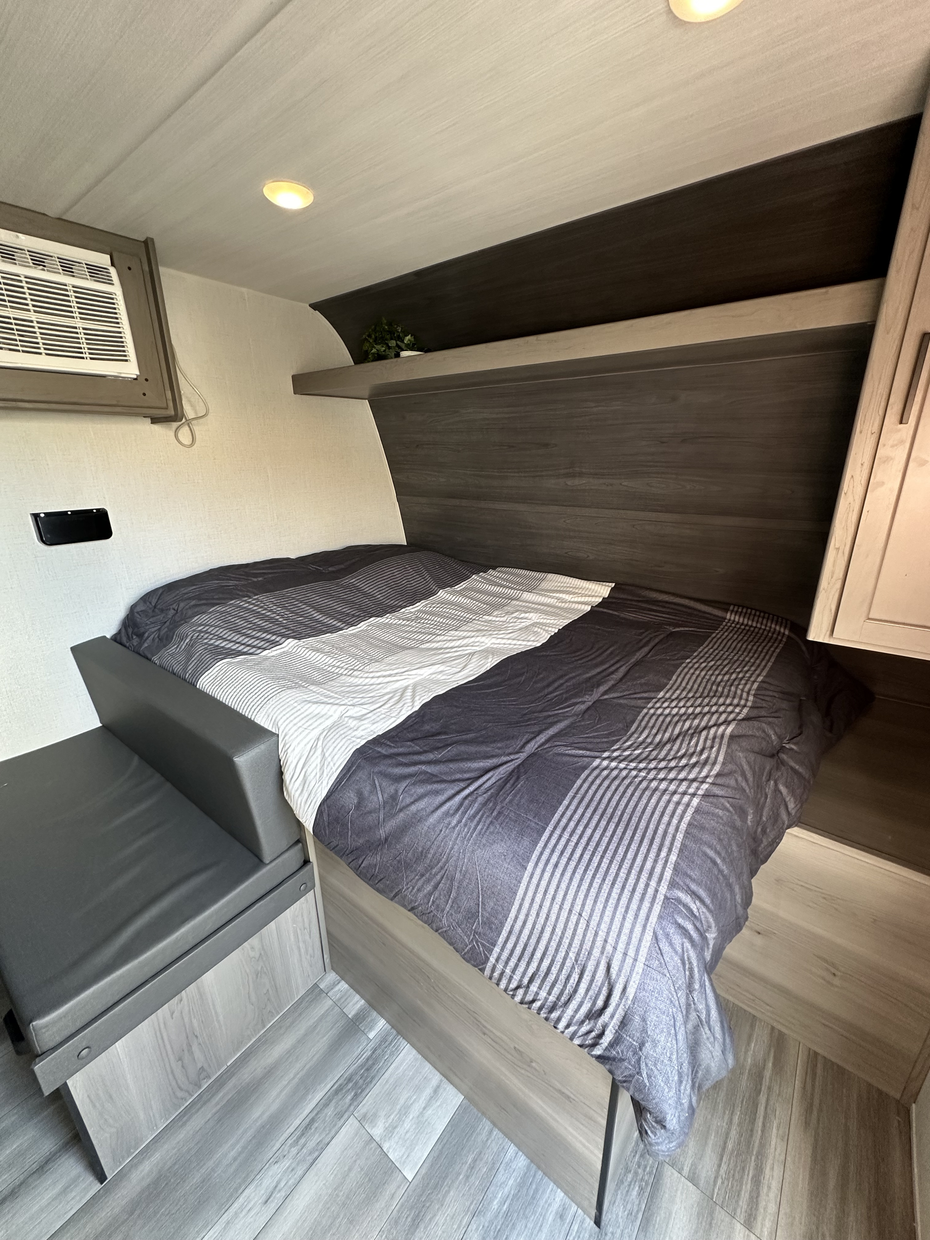 Travel trailer RV Rental 