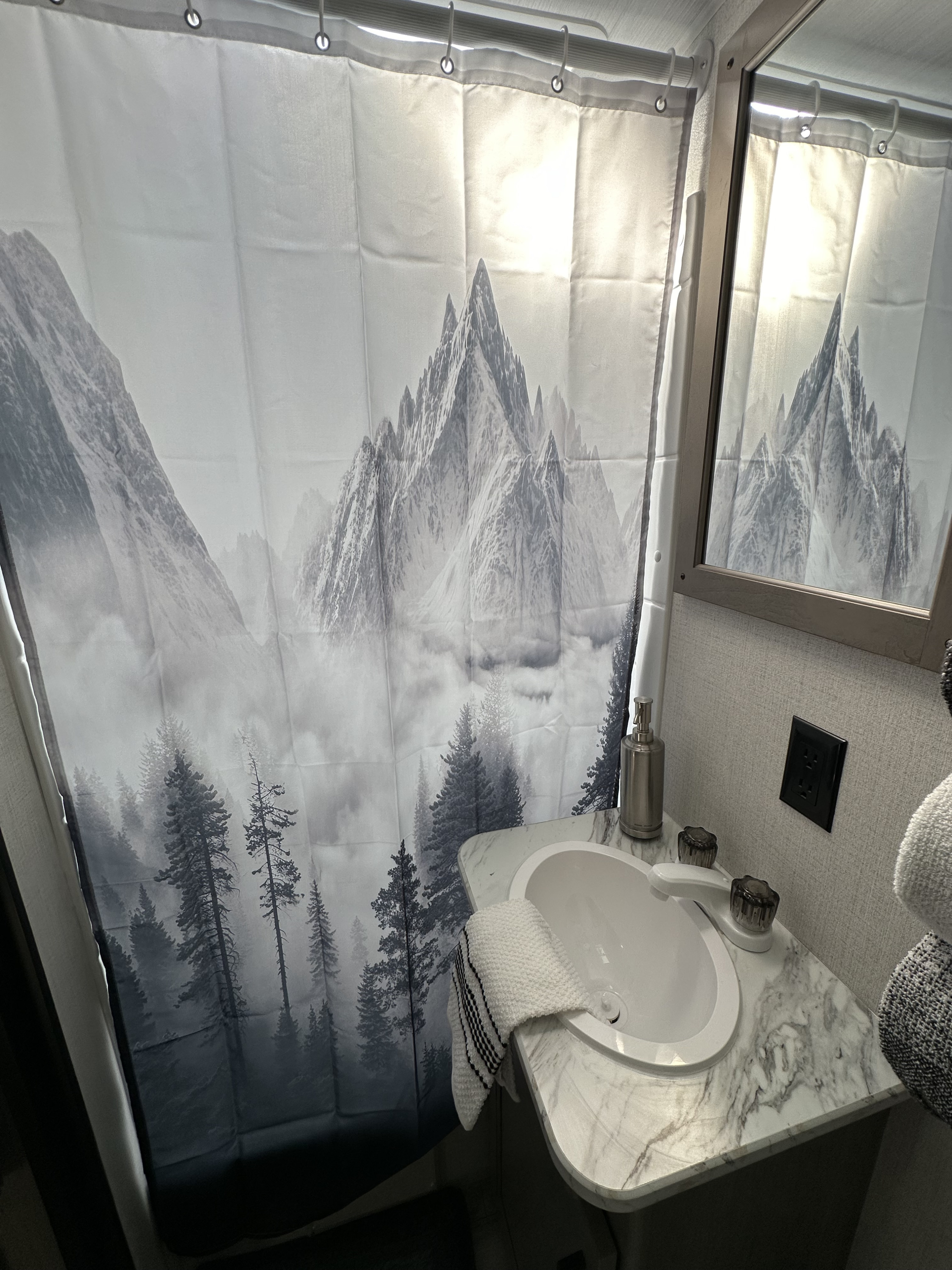 Travel trailer RV Rental 