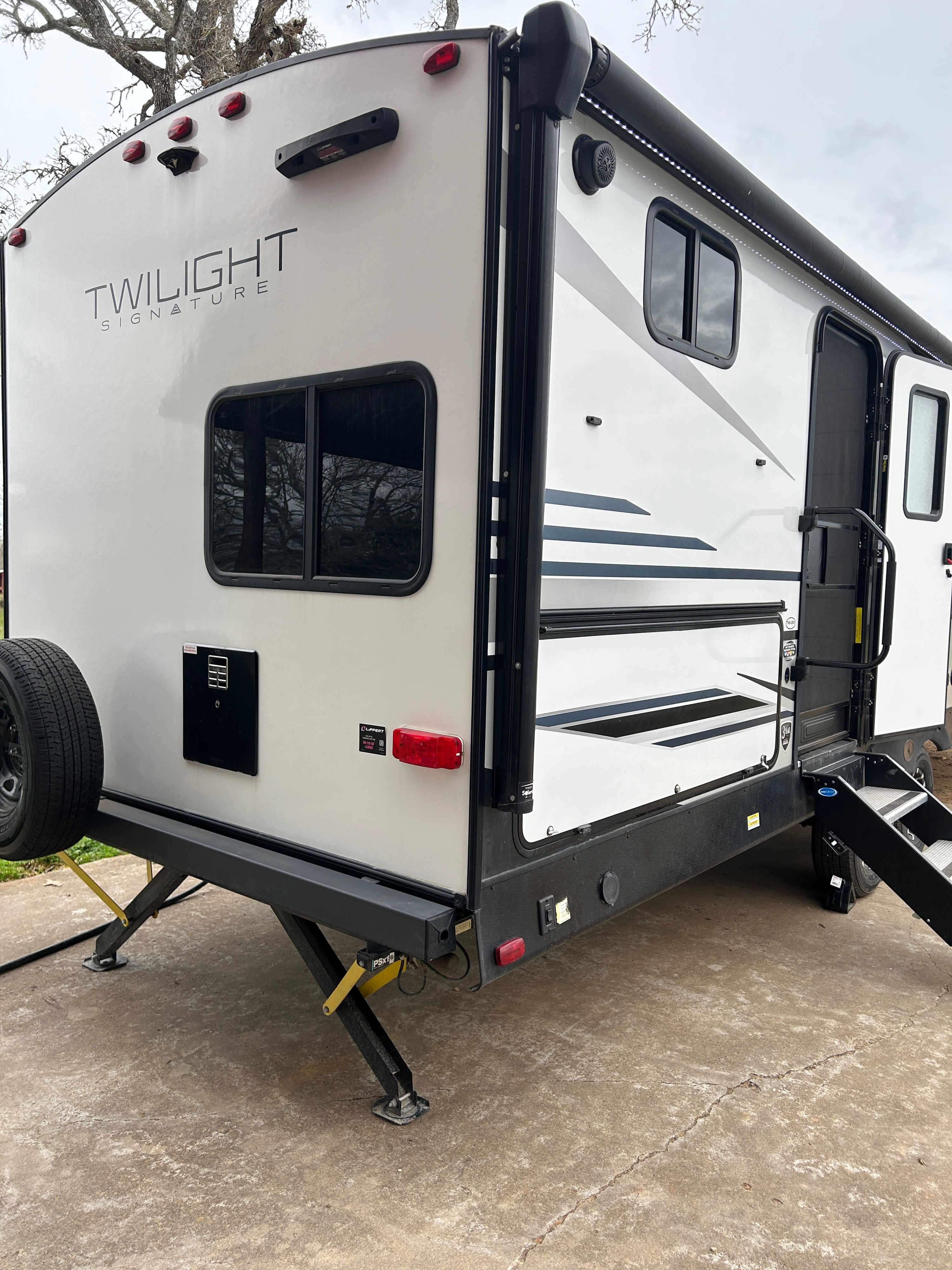 Travel trailer RV Rental 