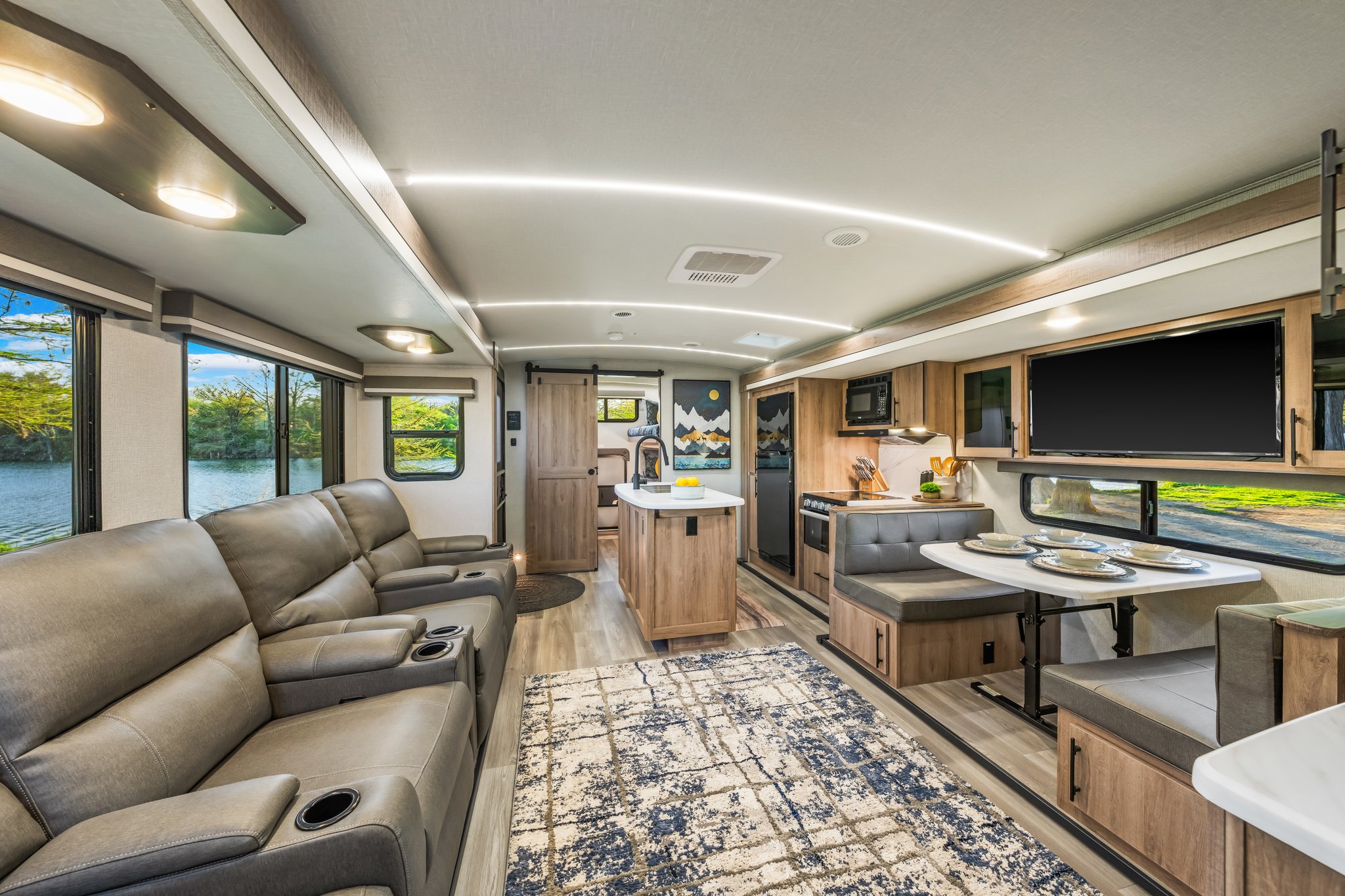 The Tumbleweed | Fully-Stocked Bunk House (Sleeps 8)