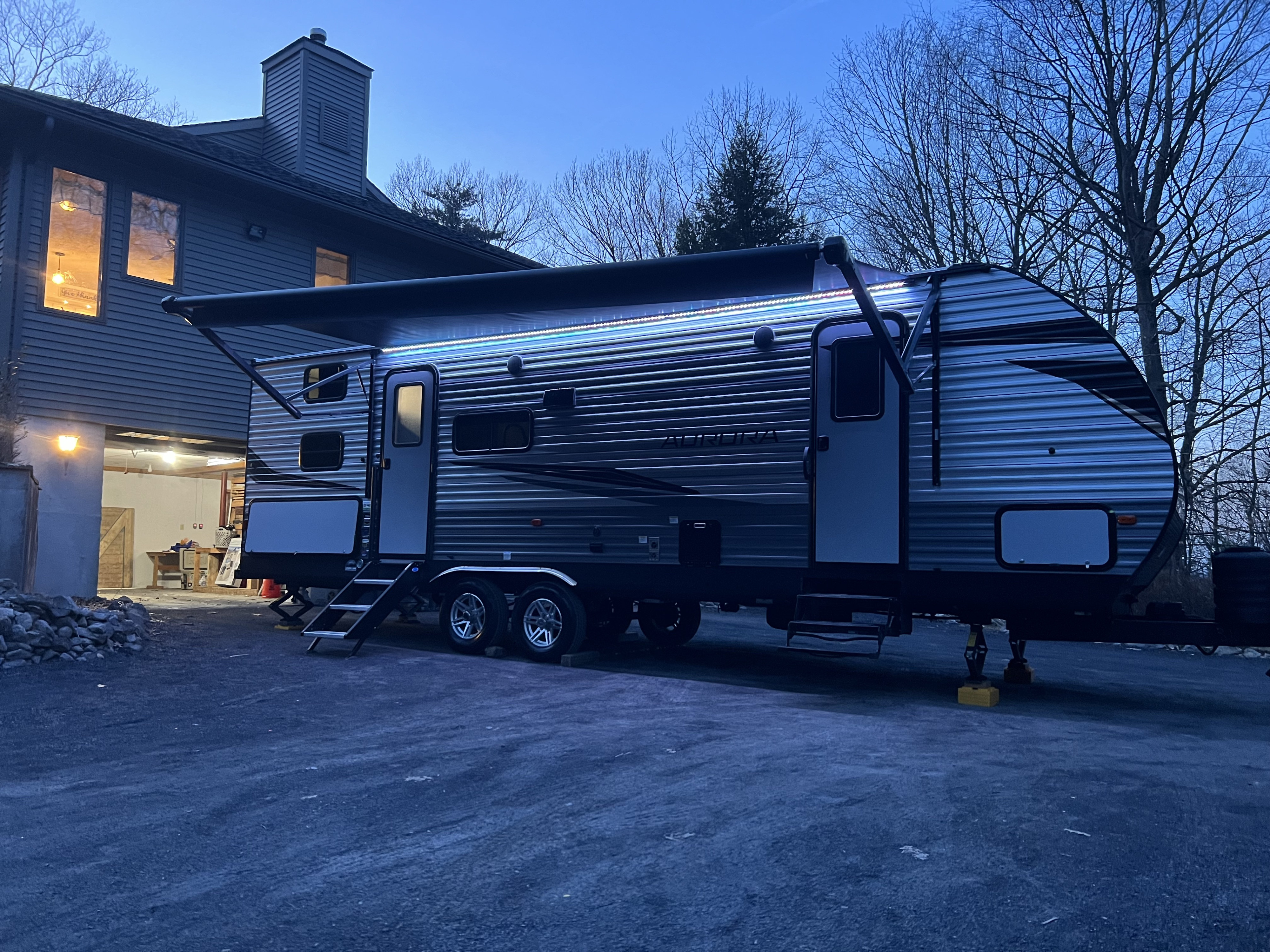 Aurora Adventure RV Rental with Delivery & Setup