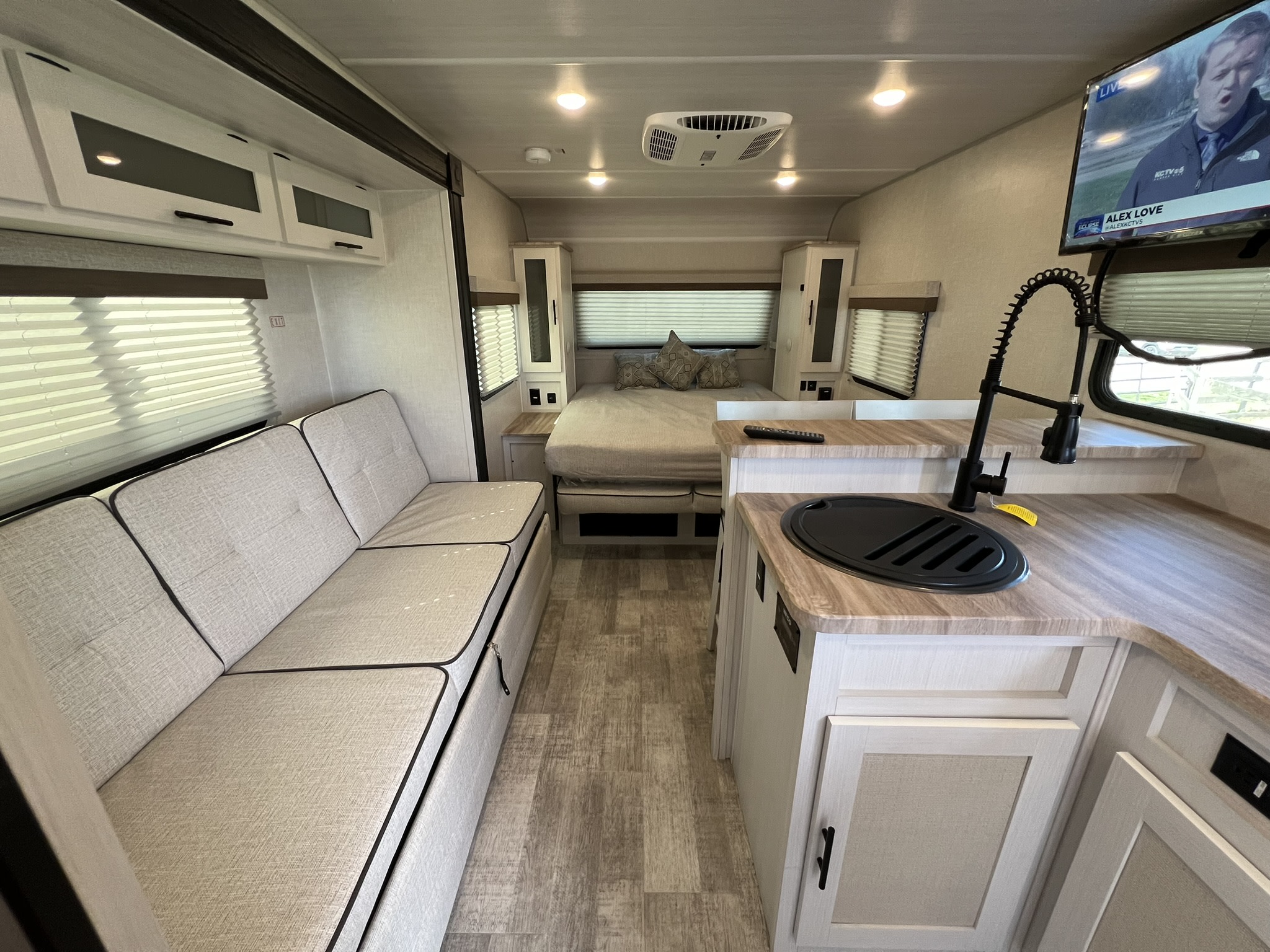 Forest River No Boundaries 19.6 2023