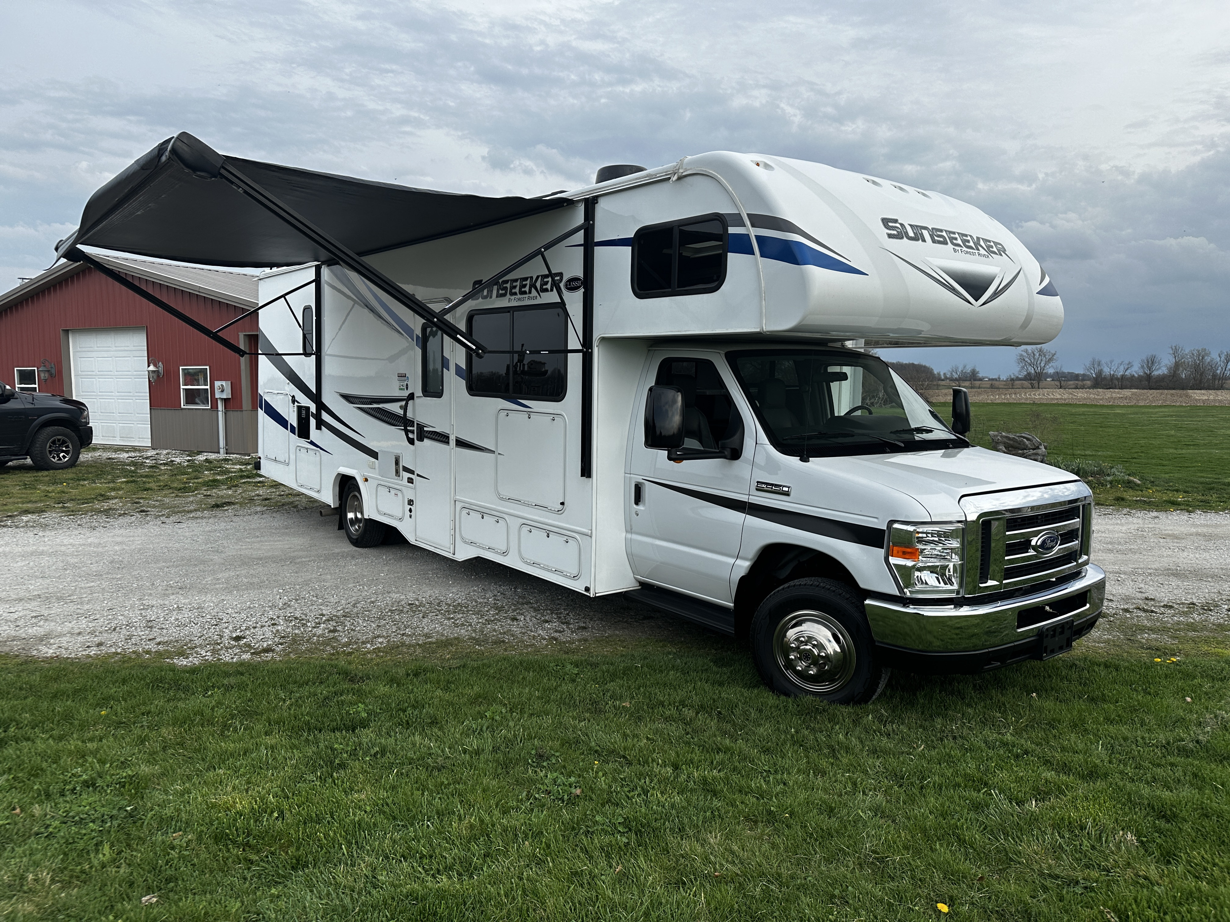 Perfect for Your Big Family - Unlimited Miles