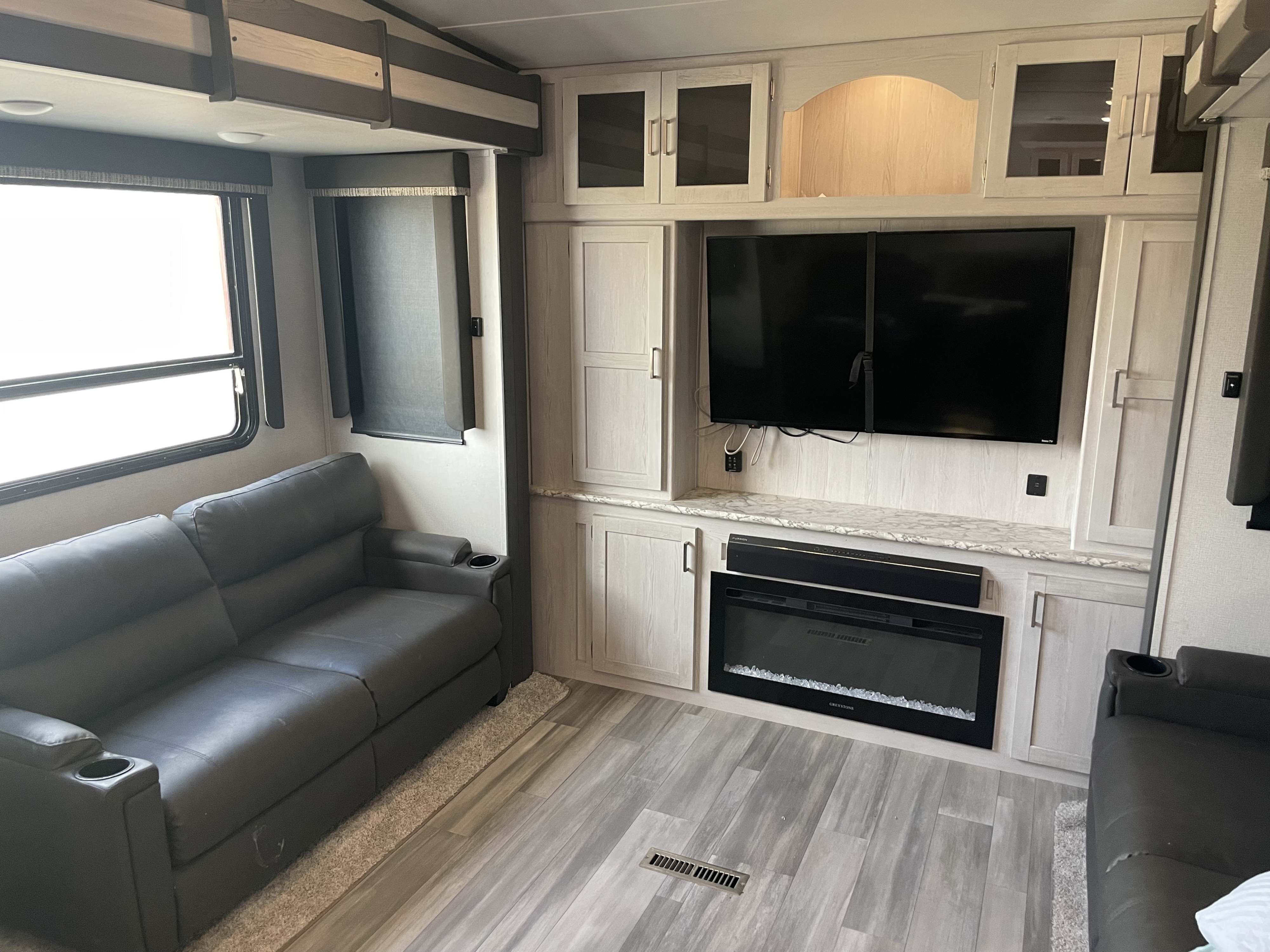 2020 Keystone Sprinter with open living room floor plan