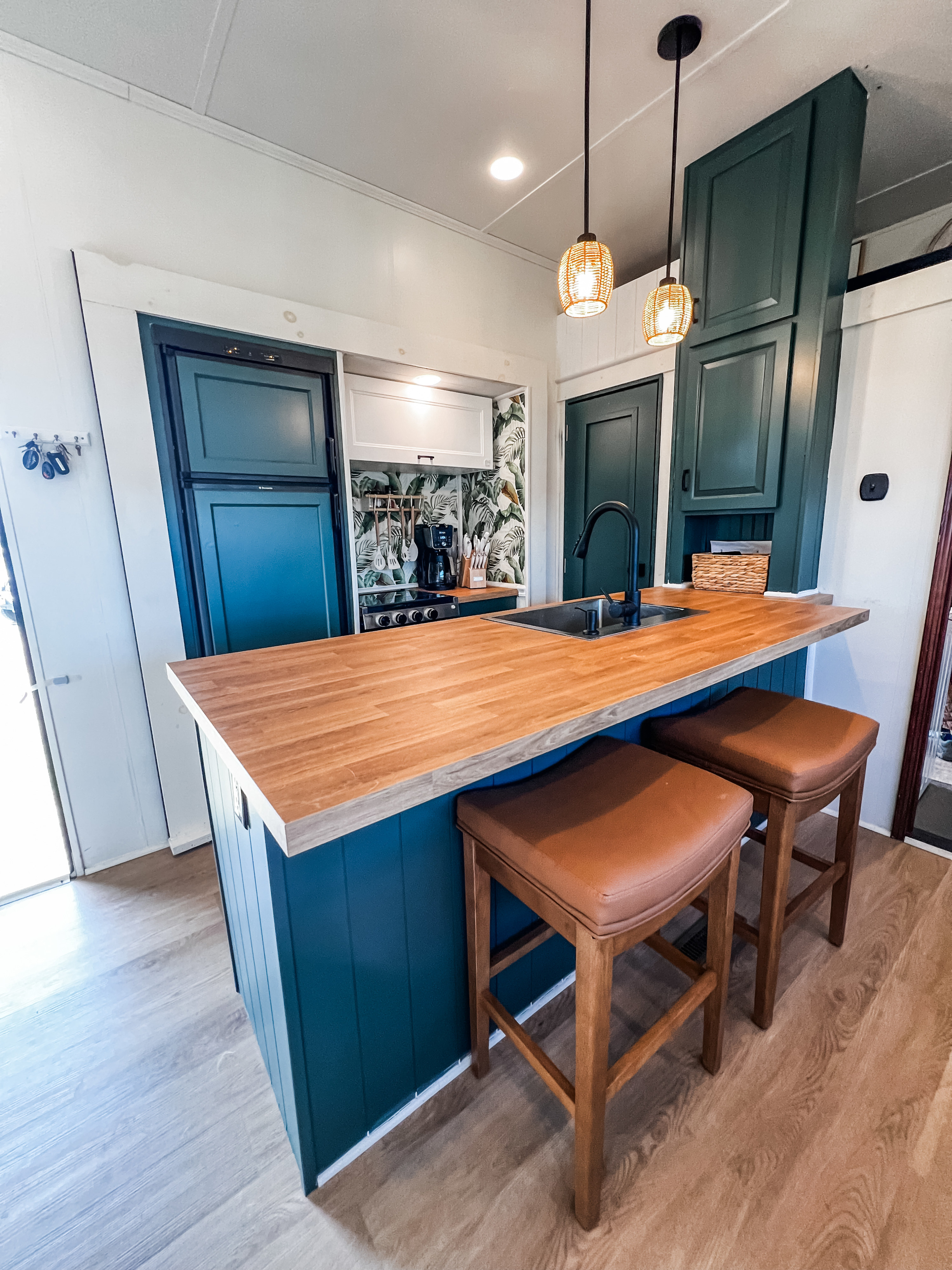 Fifth-wheel RV Rental 