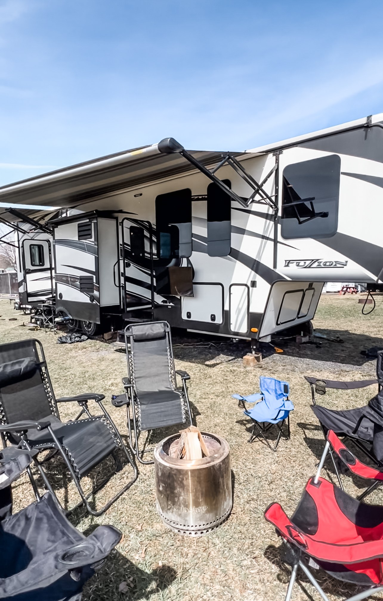 Fifth-wheel RV Rental 
