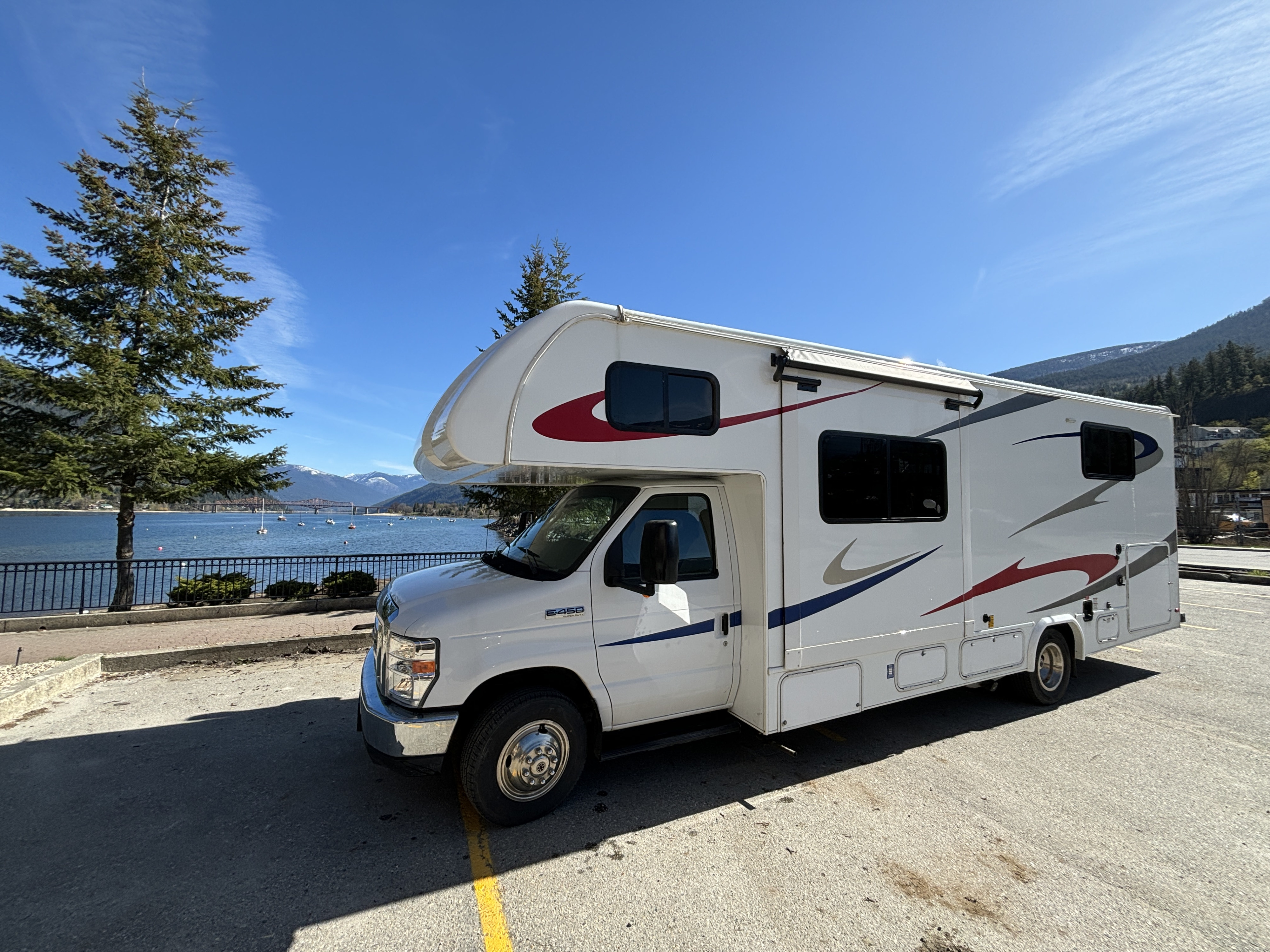 " Kootenay Dream" 2018 Forest River Sunseeker 2650S-CDW (Winter Package)