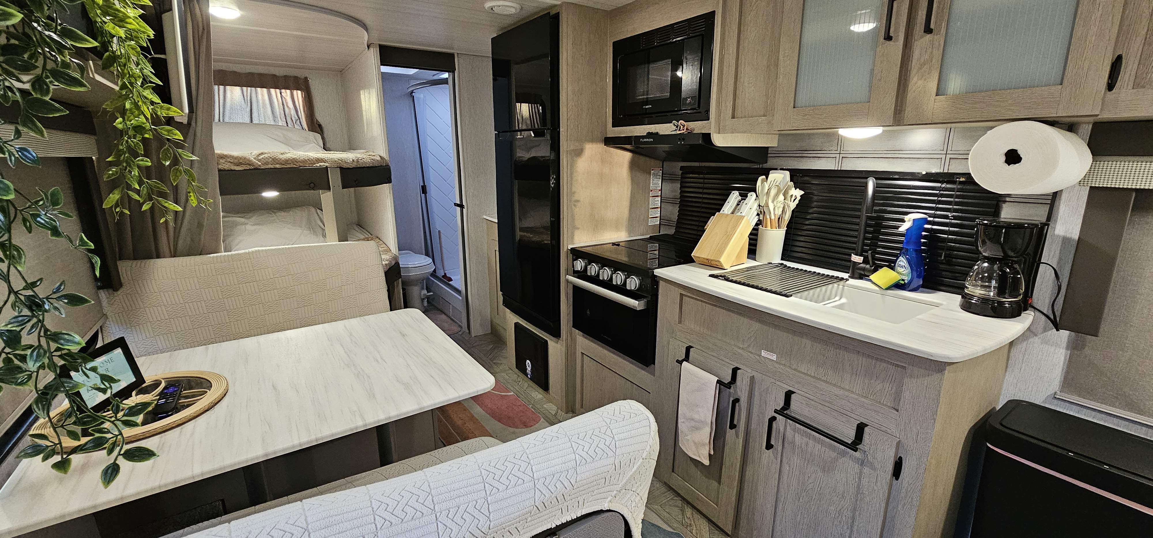 Travel trailer RV Rental 