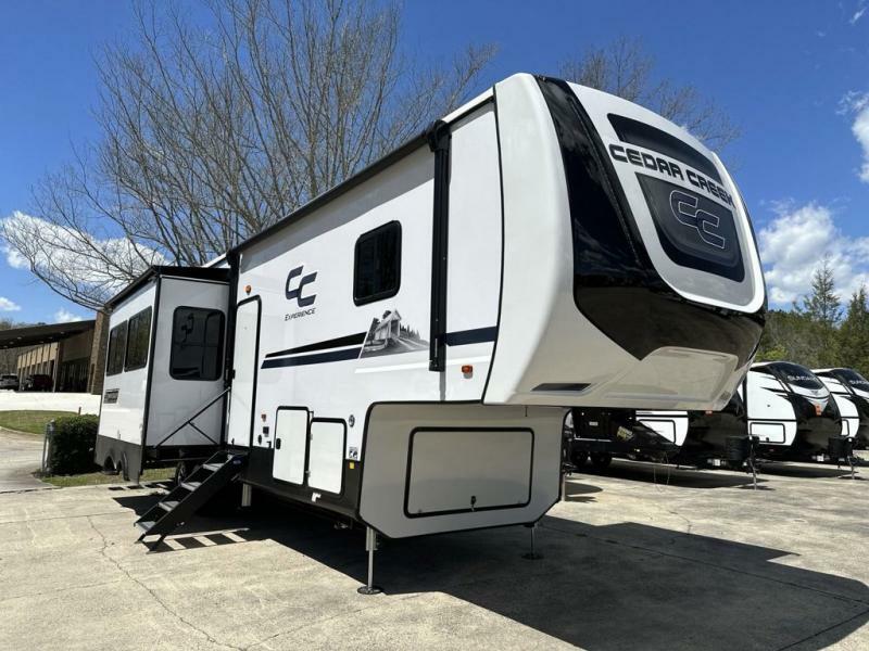 Fifth-wheel RV Rental 