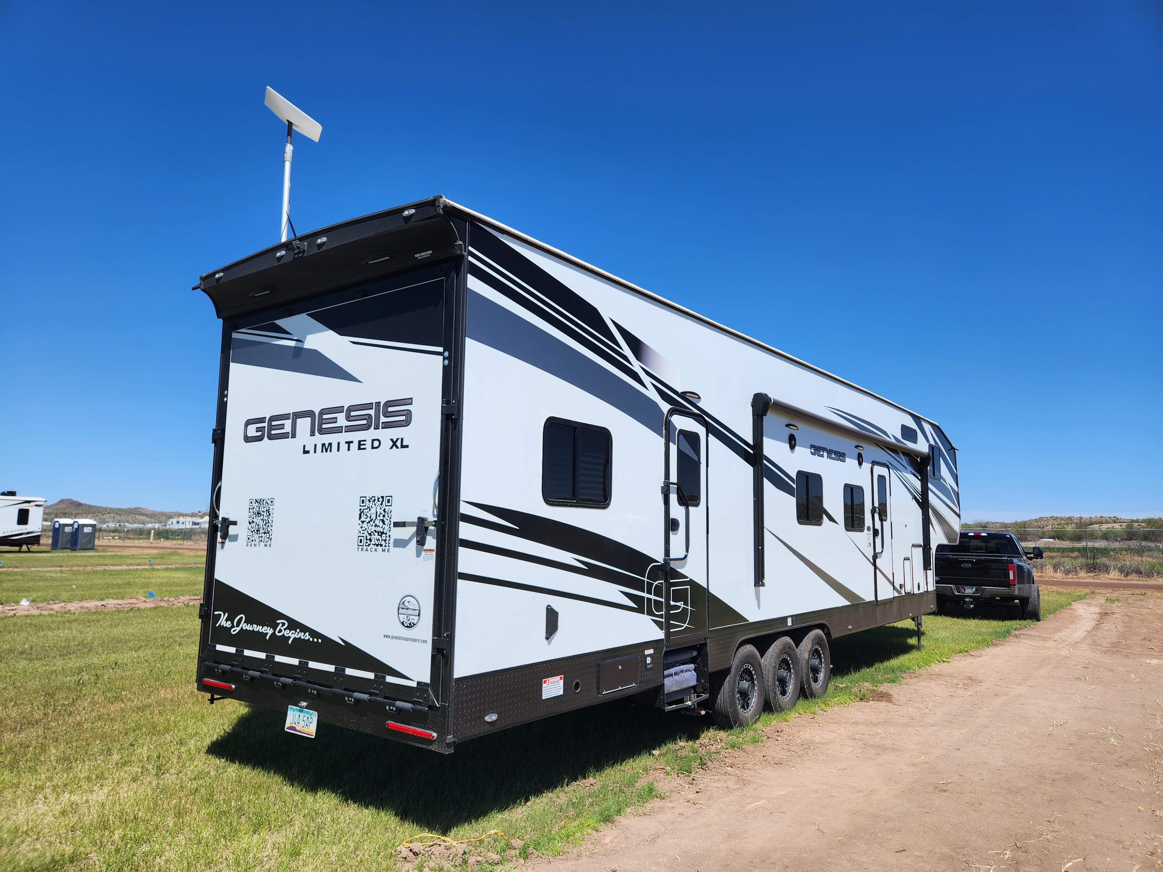 Toy hauler RV Rental 