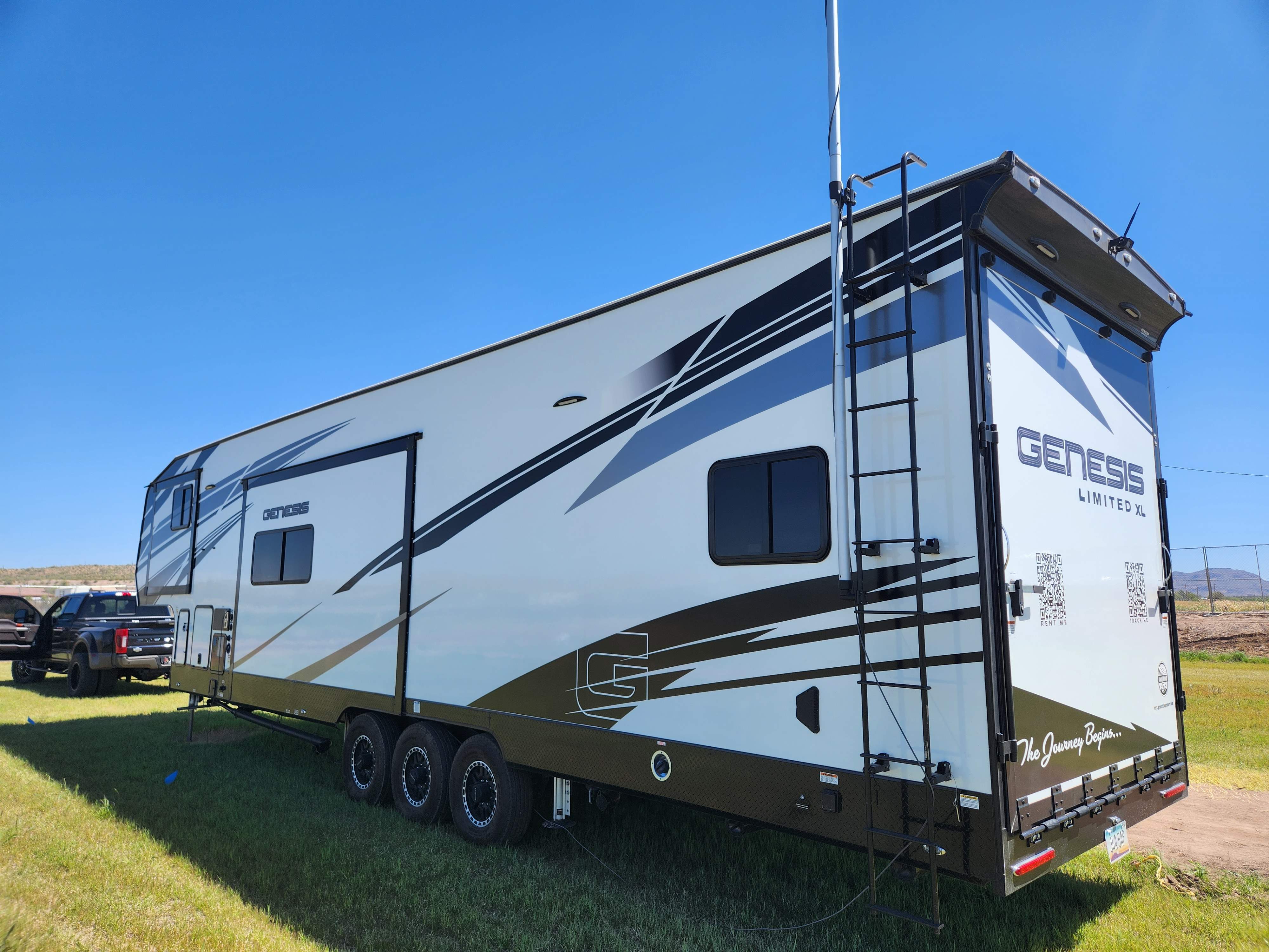 Toy hauler RV Rental 