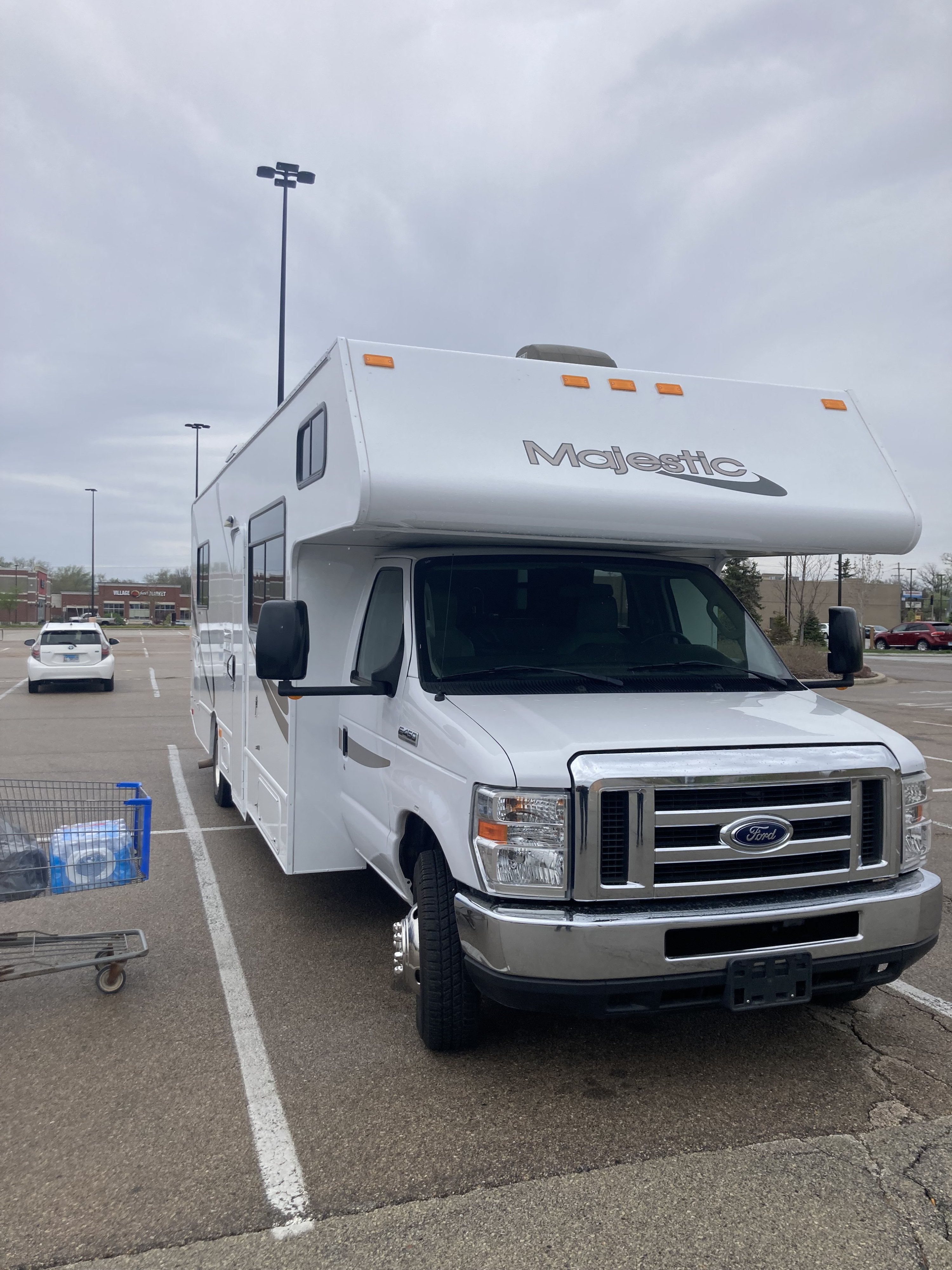 Newly Remodeled 2019 Majectic 28A Class C