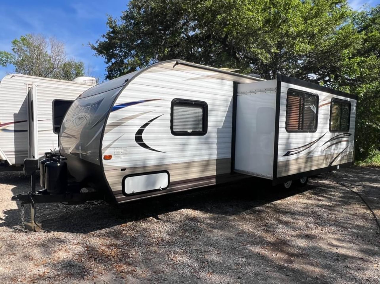 Toy hauler RV Rental 