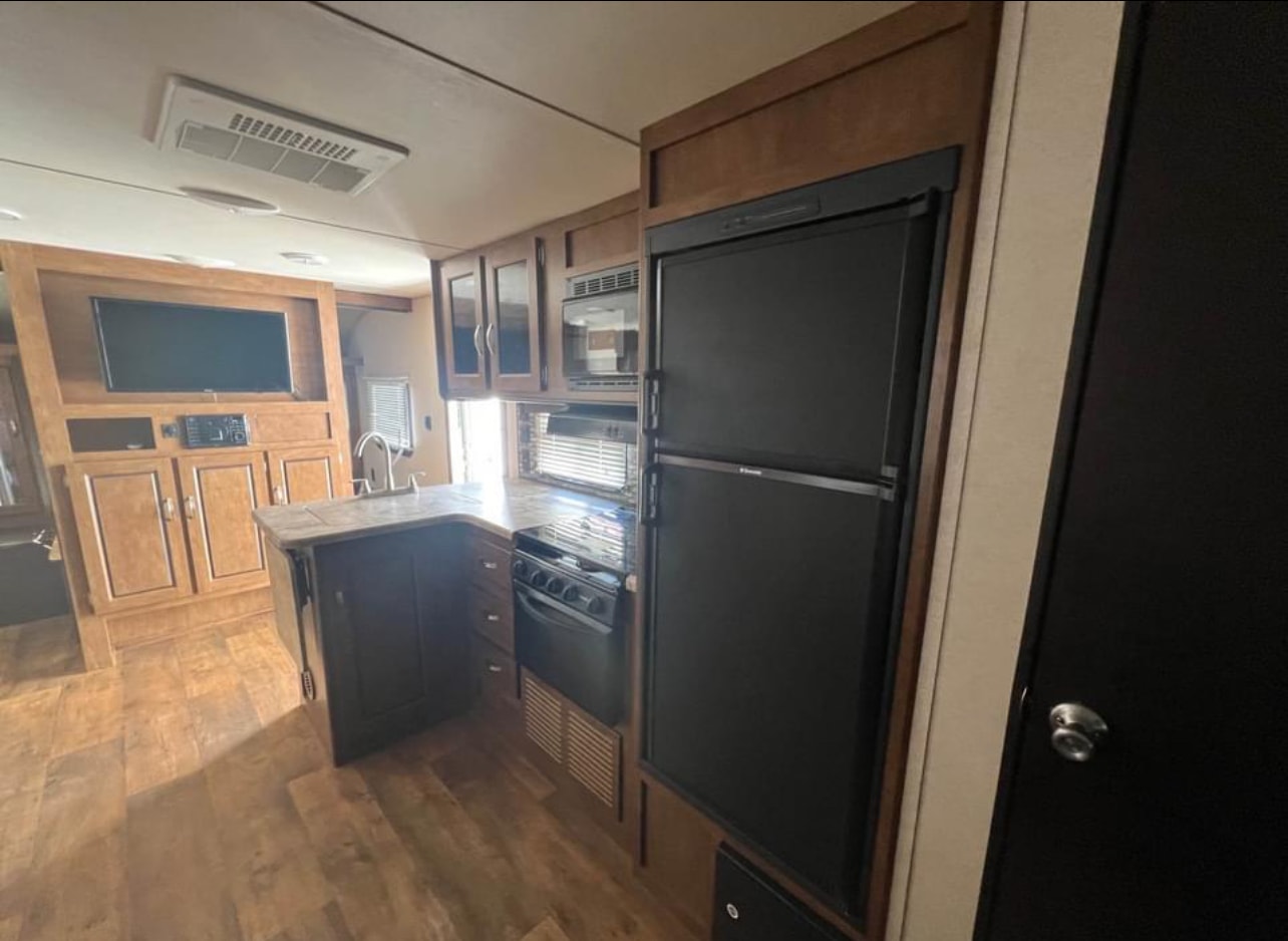 Toy hauler RV Rental 