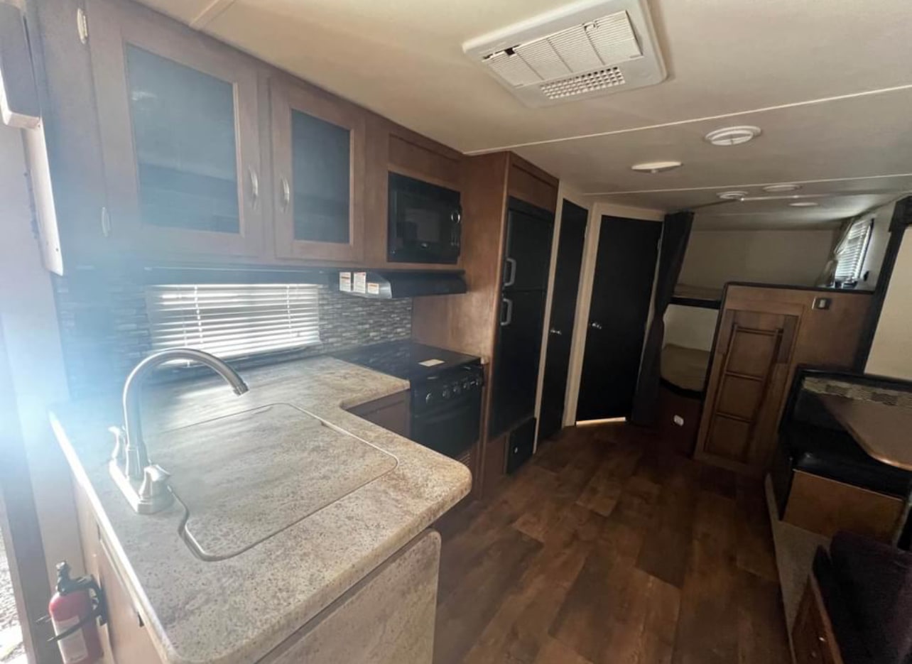 Toy hauler RV Rental 