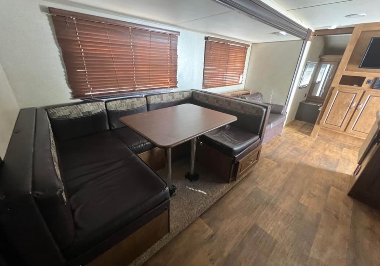 Toy hauler RV Rental 