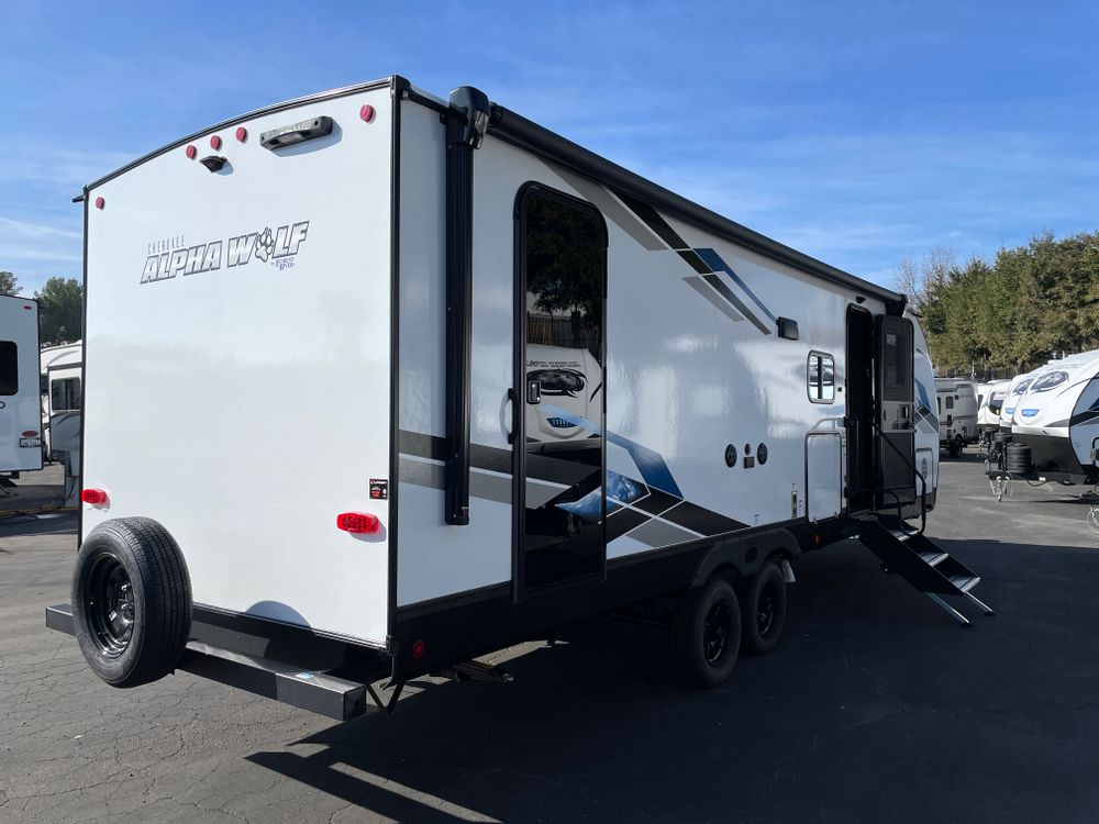 Travel trailer RV Rental 