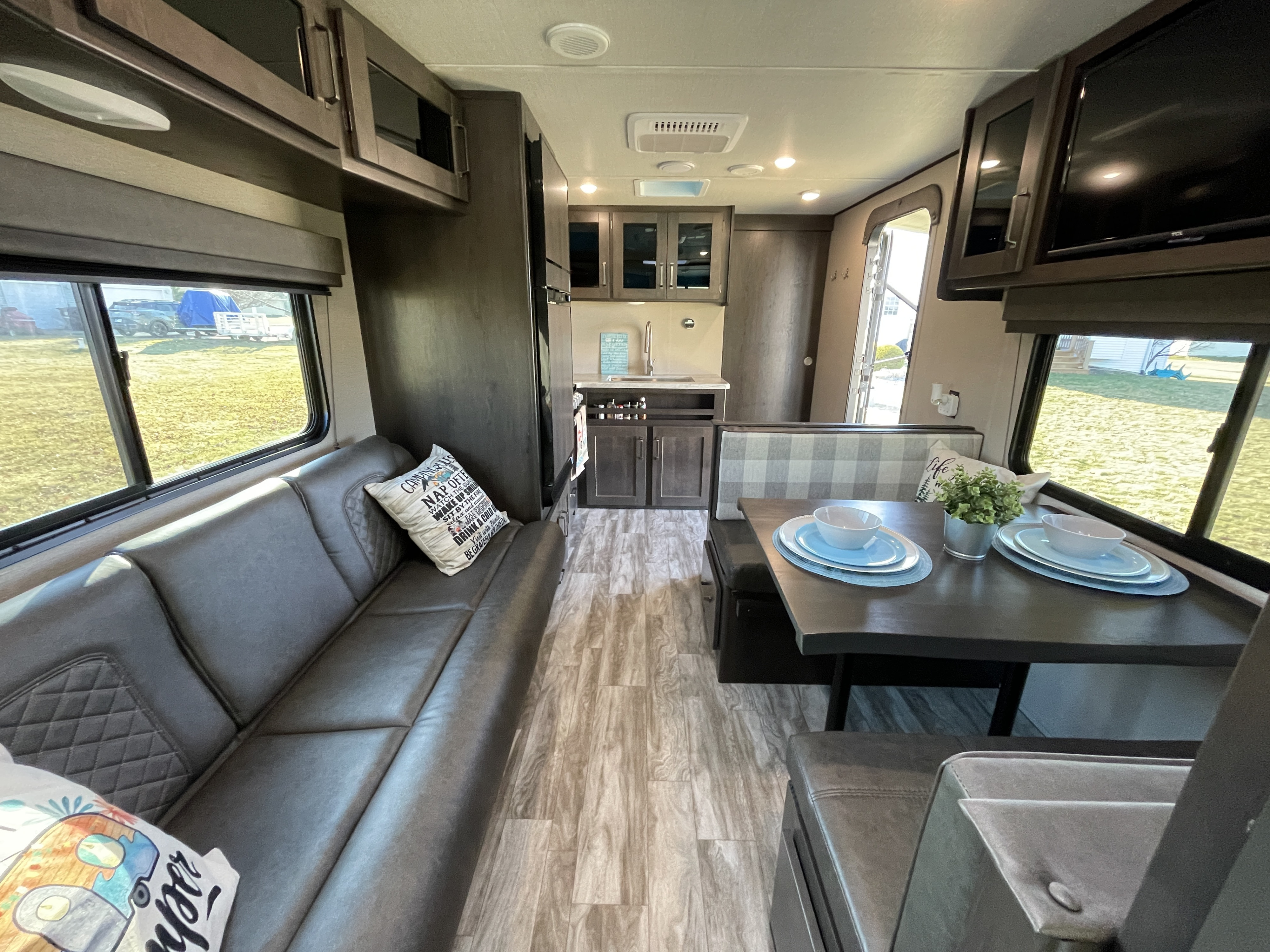 2022 Grand Design 247BH -Large SUV towable!