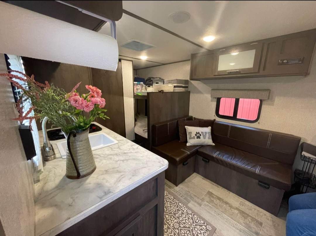 Travel trailer RV Rental 