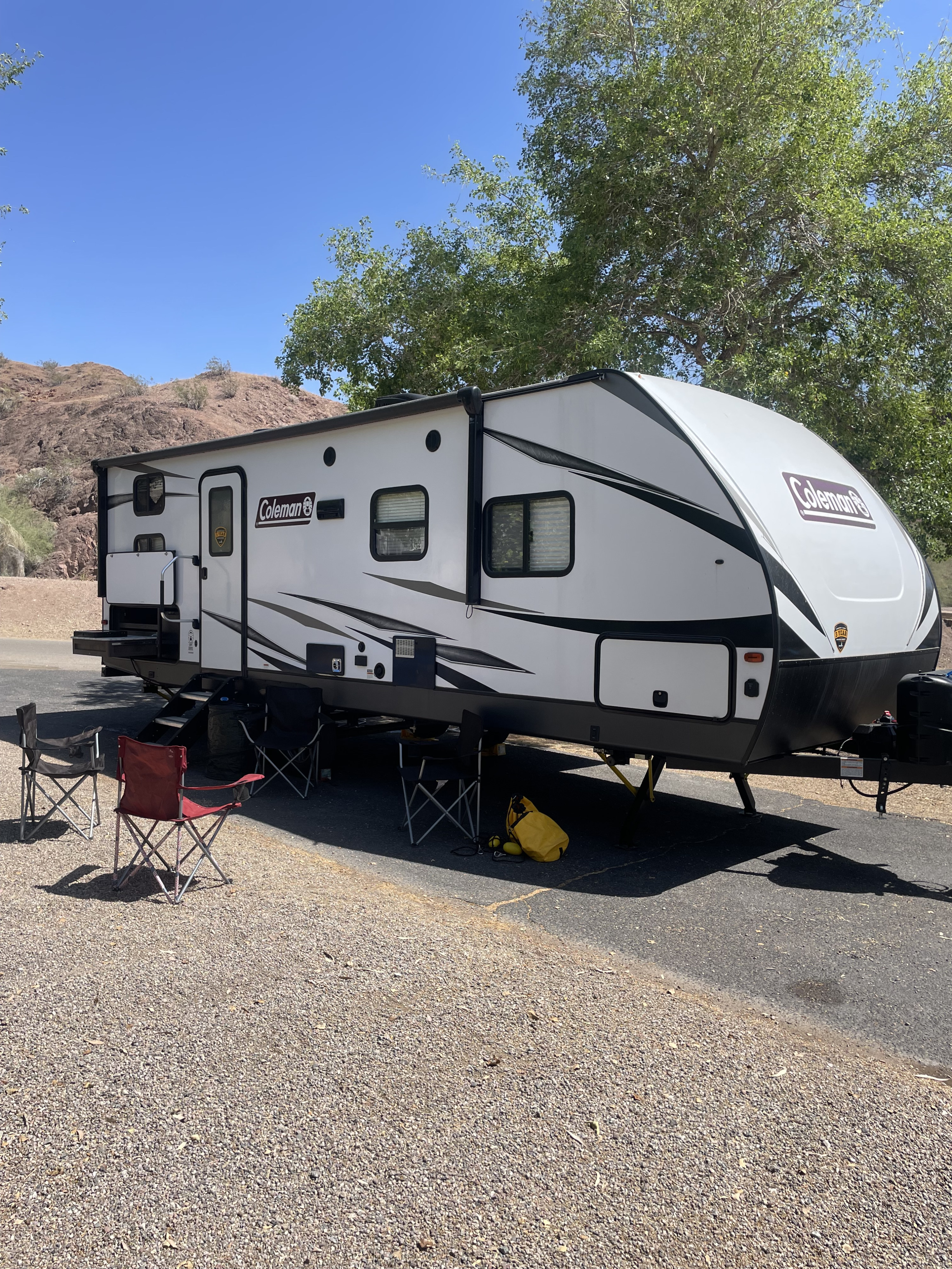 Sebastian's Bunkhouse 28Ft Coleman 2455bh