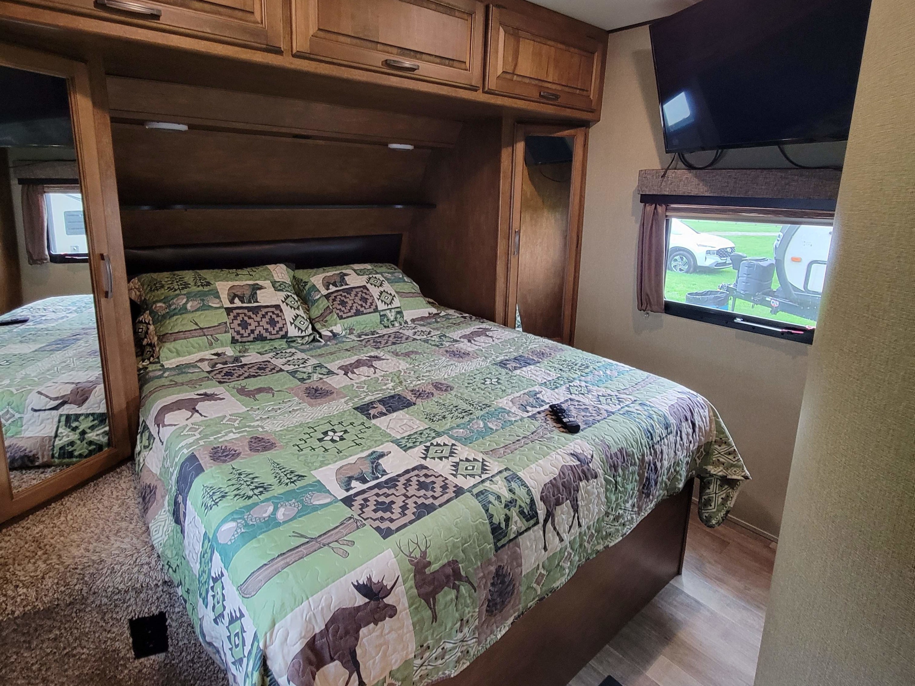 Travel trailer RV Rental 