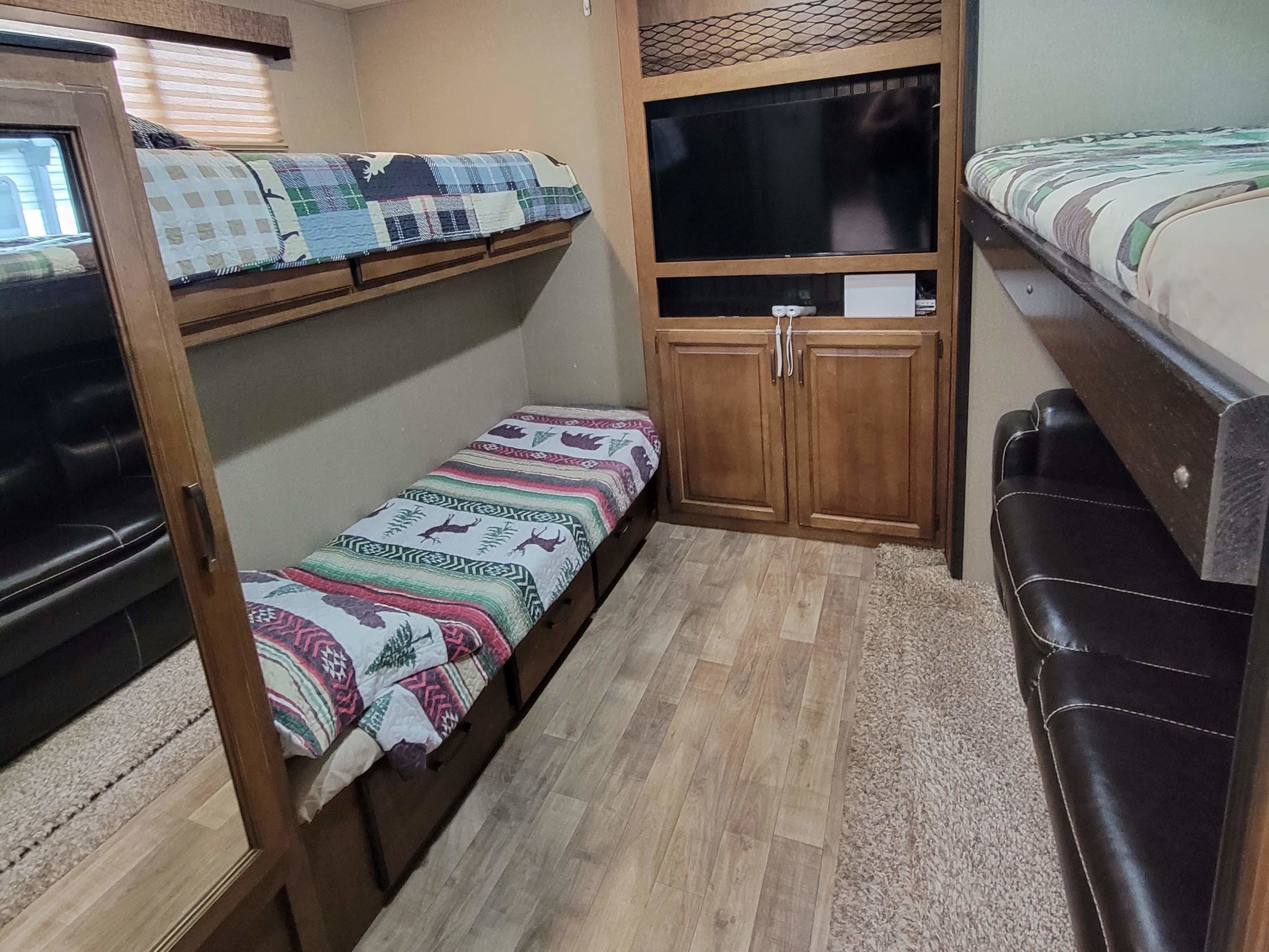 Travel trailer RV Rental 
