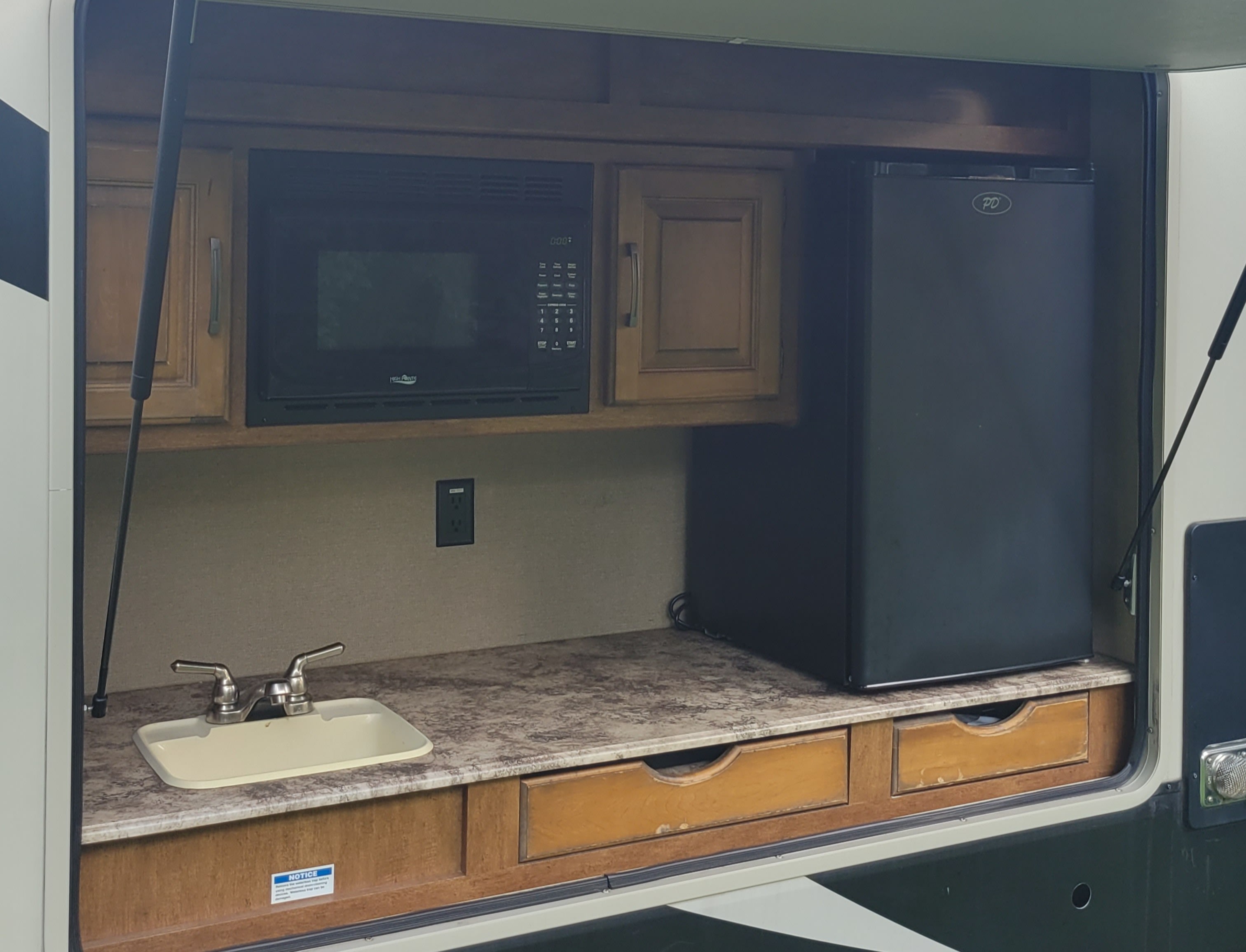 Travel trailer RV Rental 