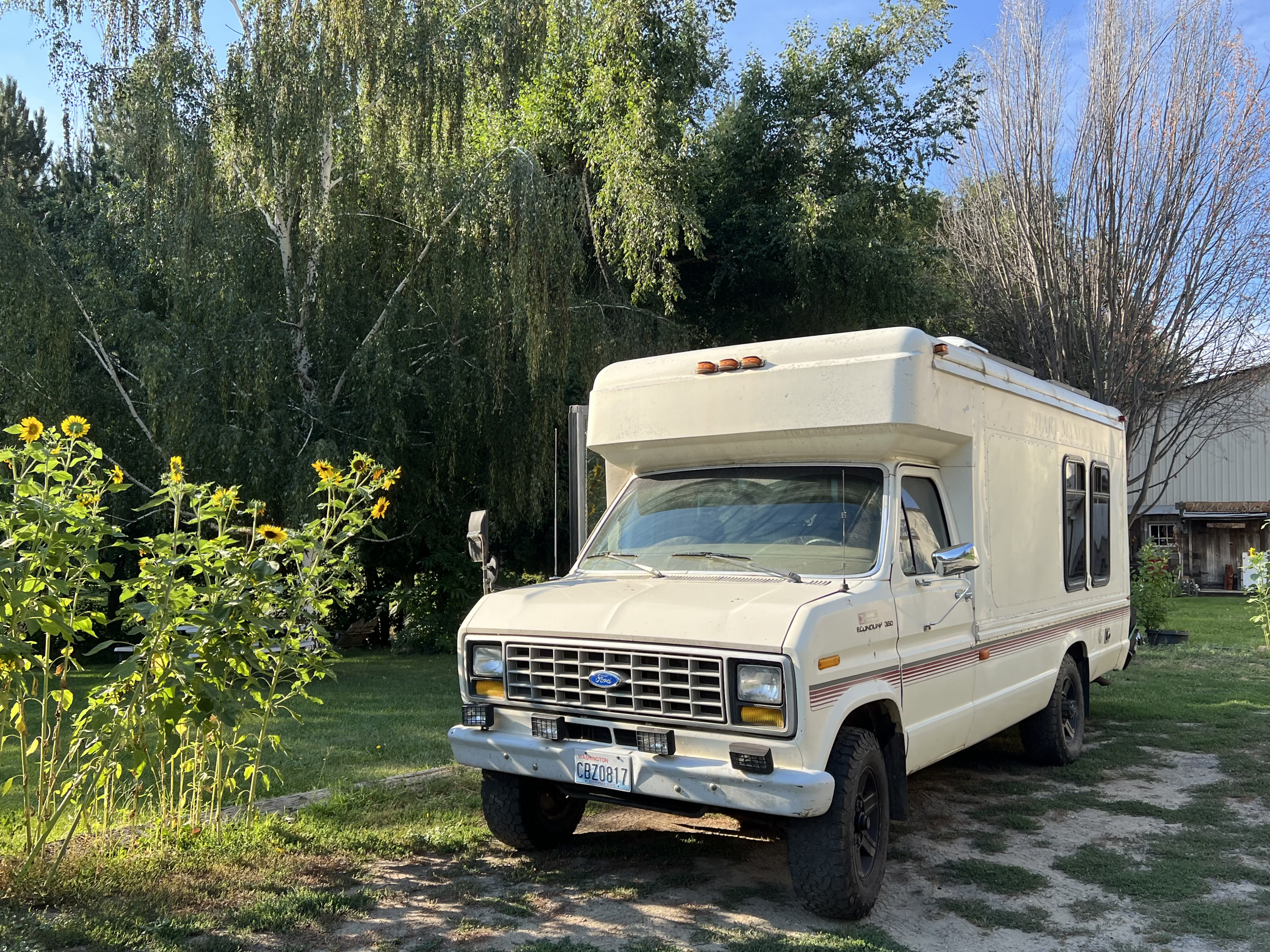 RV There Yet | ShuttleBus Camper | Off-Grid Adventure Ready