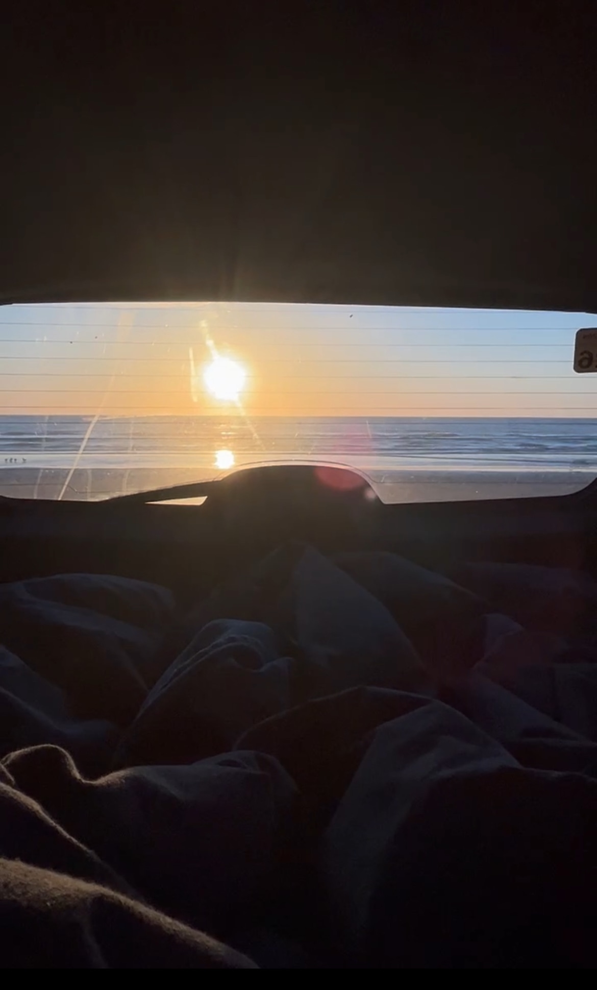 Unwind with an RV rental: Gaze at the ocean sunset from a warm bed inside a parked vehicle.. Toyota Landcruiser 2012
