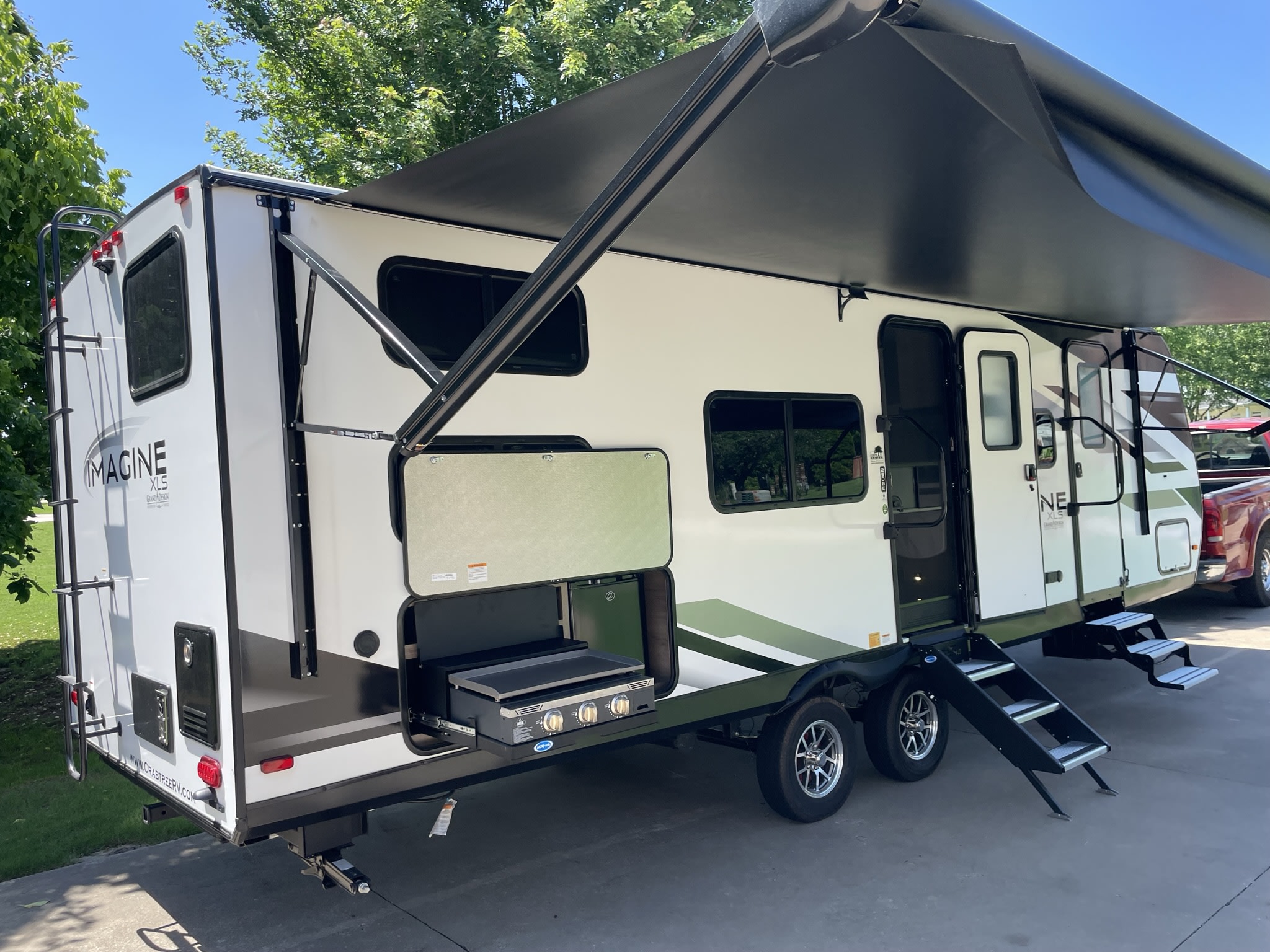 2024 Grand Design Imagine 25BHE Luxury Trailer