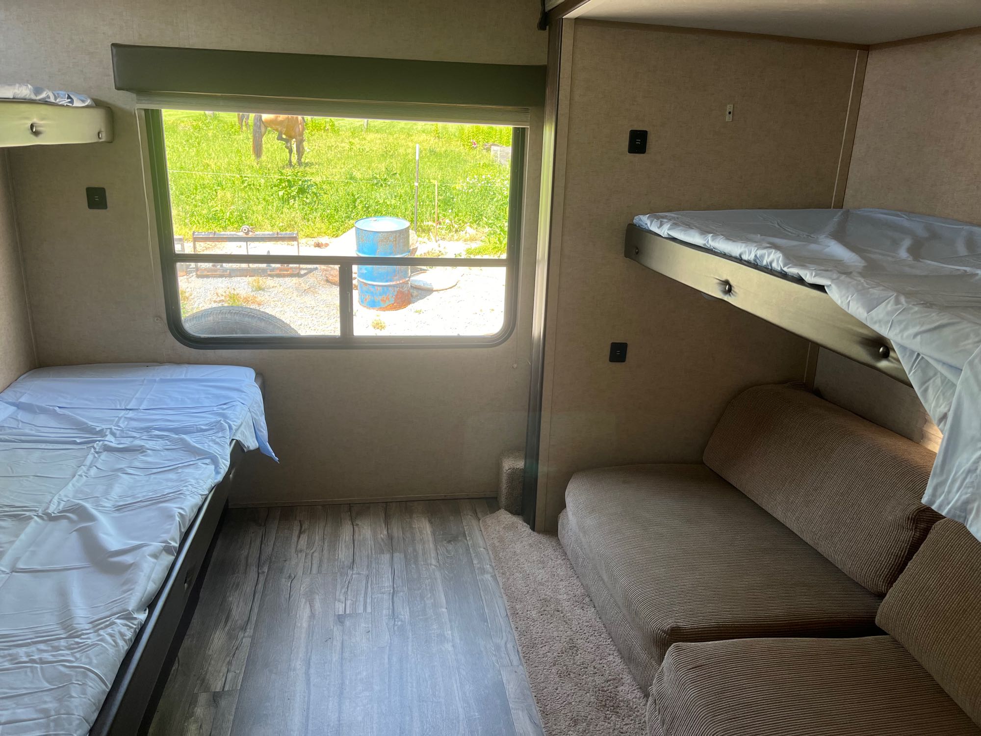 Forest River Cherokee 2017