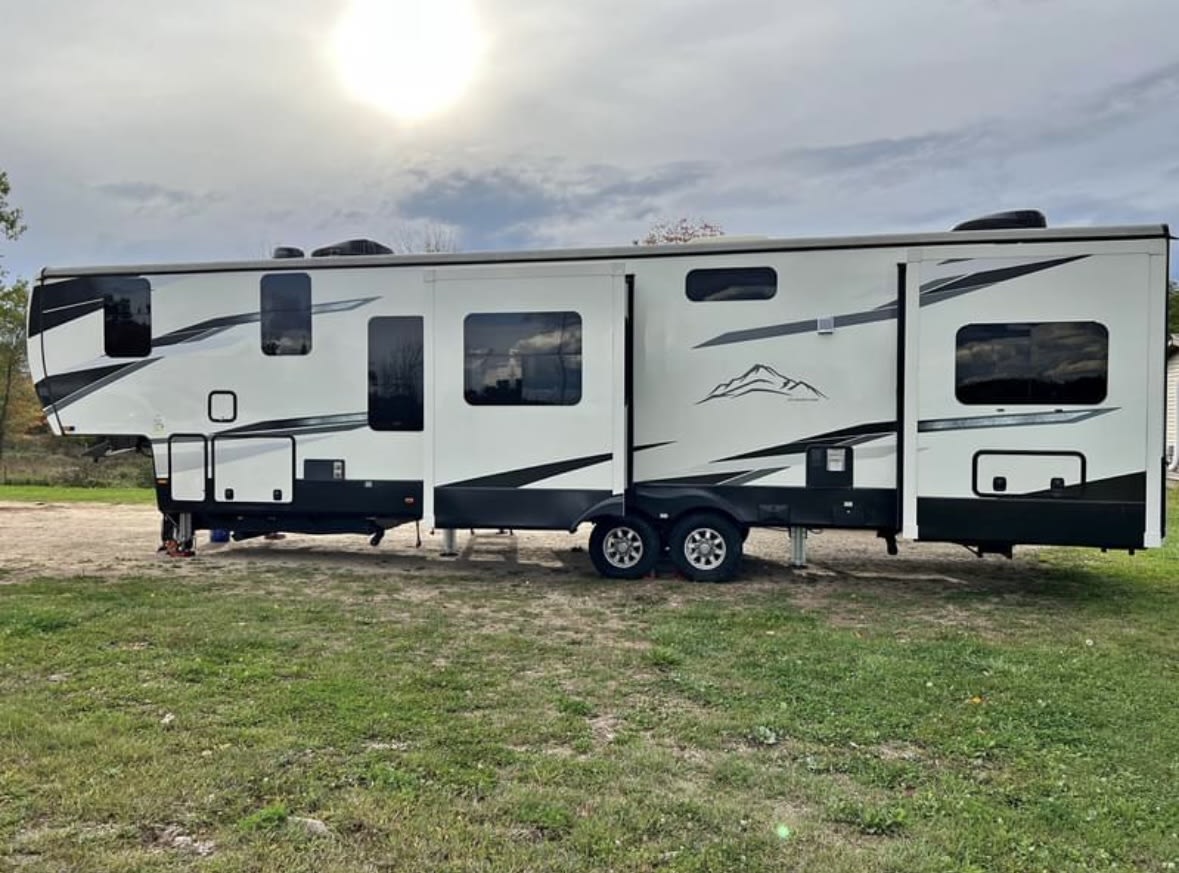 2021 Heartland RVs Big Country (Drummond Island Only)
