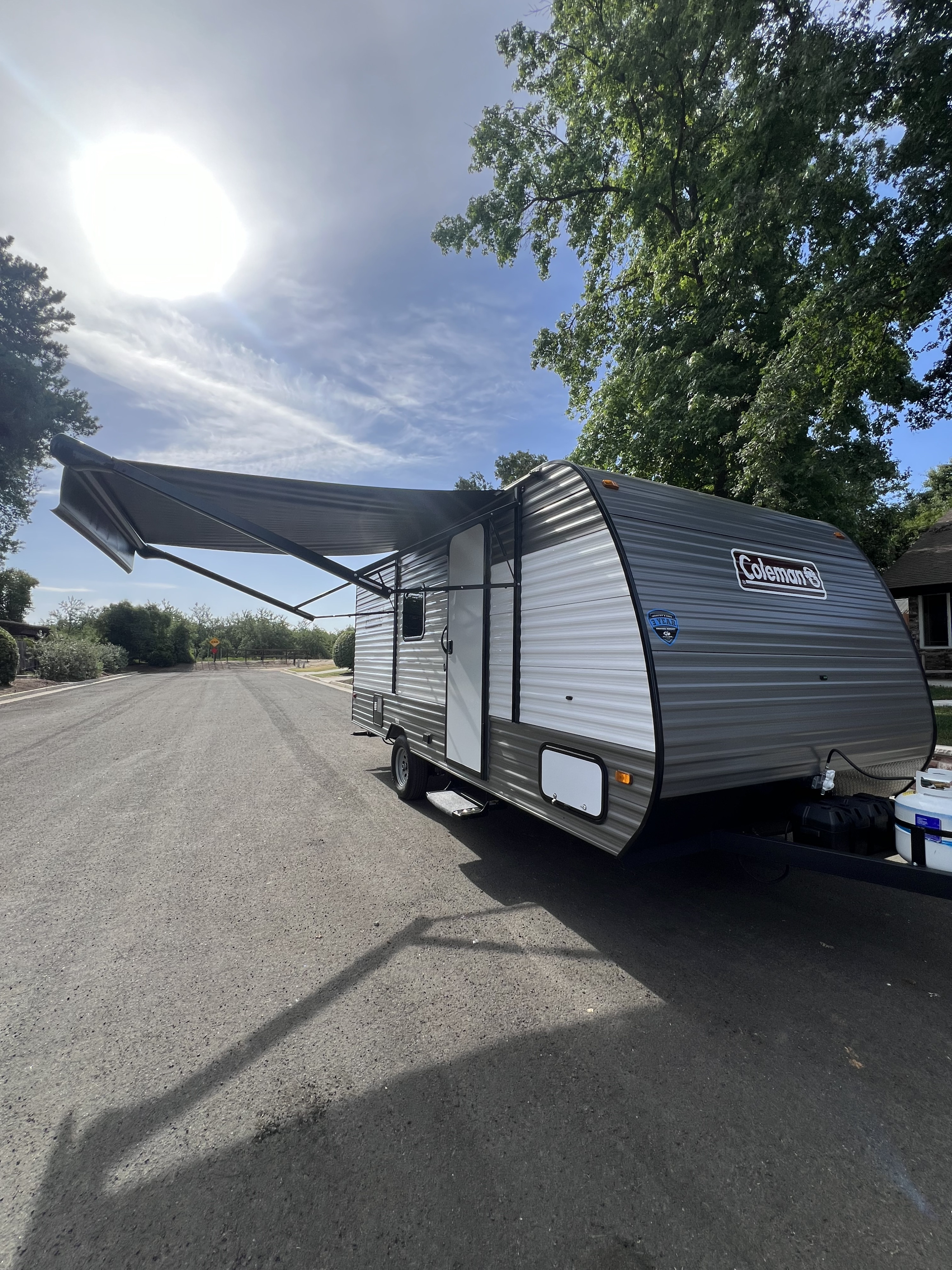 2024 Coleman Lantern 17B Travel trailer Rental in Visalia, CA