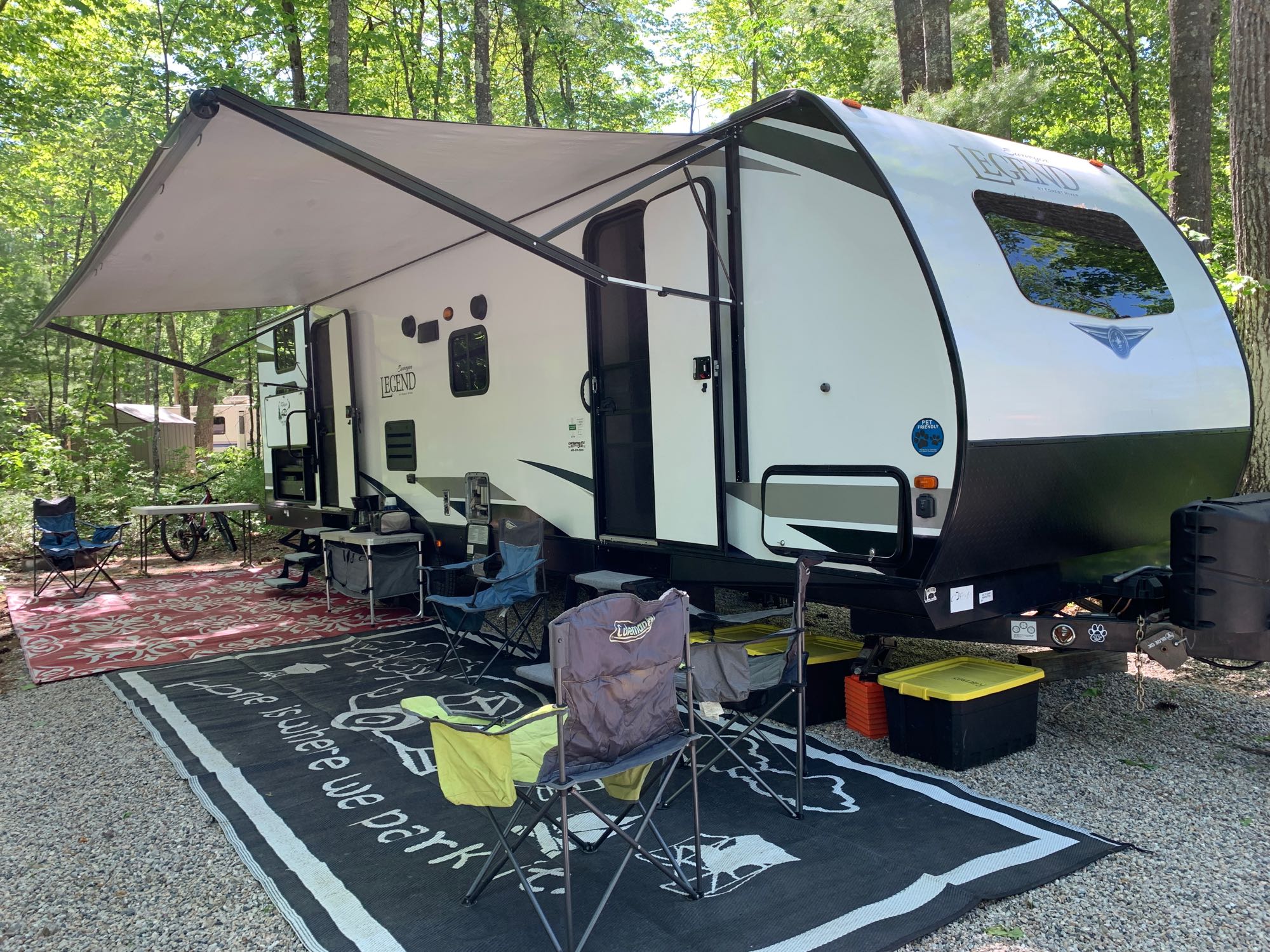 Outdoor lovers! Spacious 8+/ 2020 Surveyor Legend