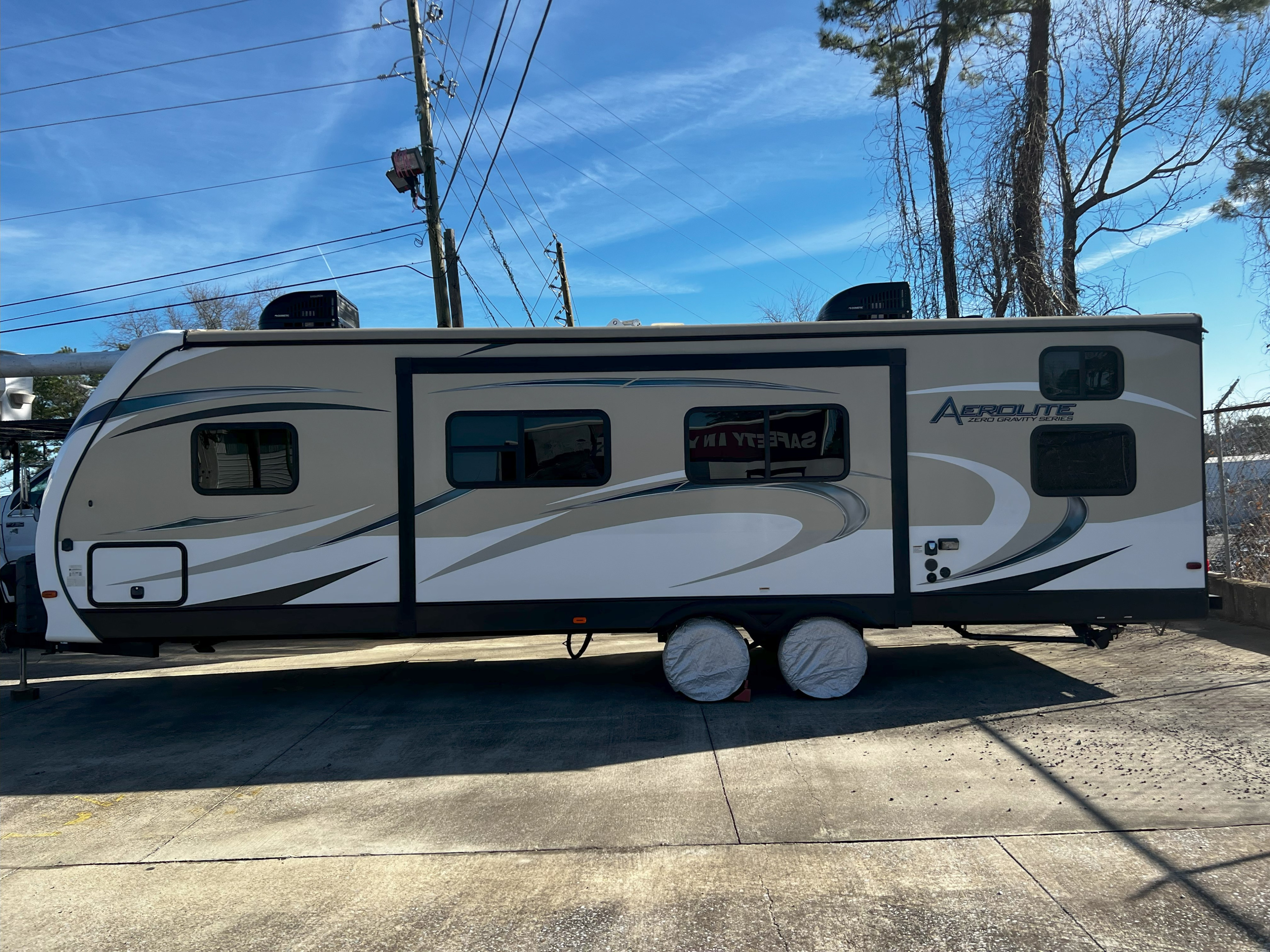 Travel trailer RV Rental 