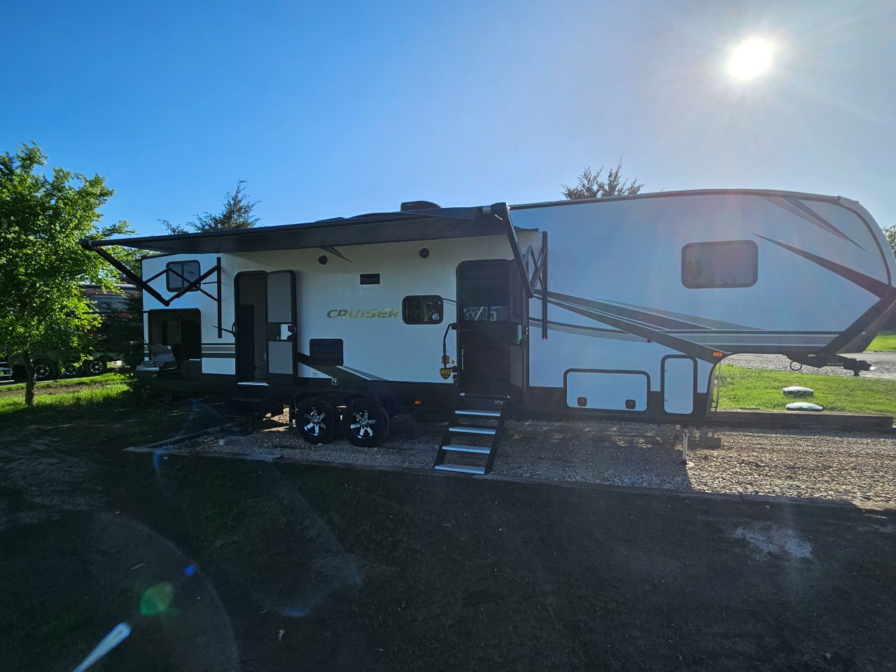 Delivery Only - Great 5th wheel - Cruiser 32BH
