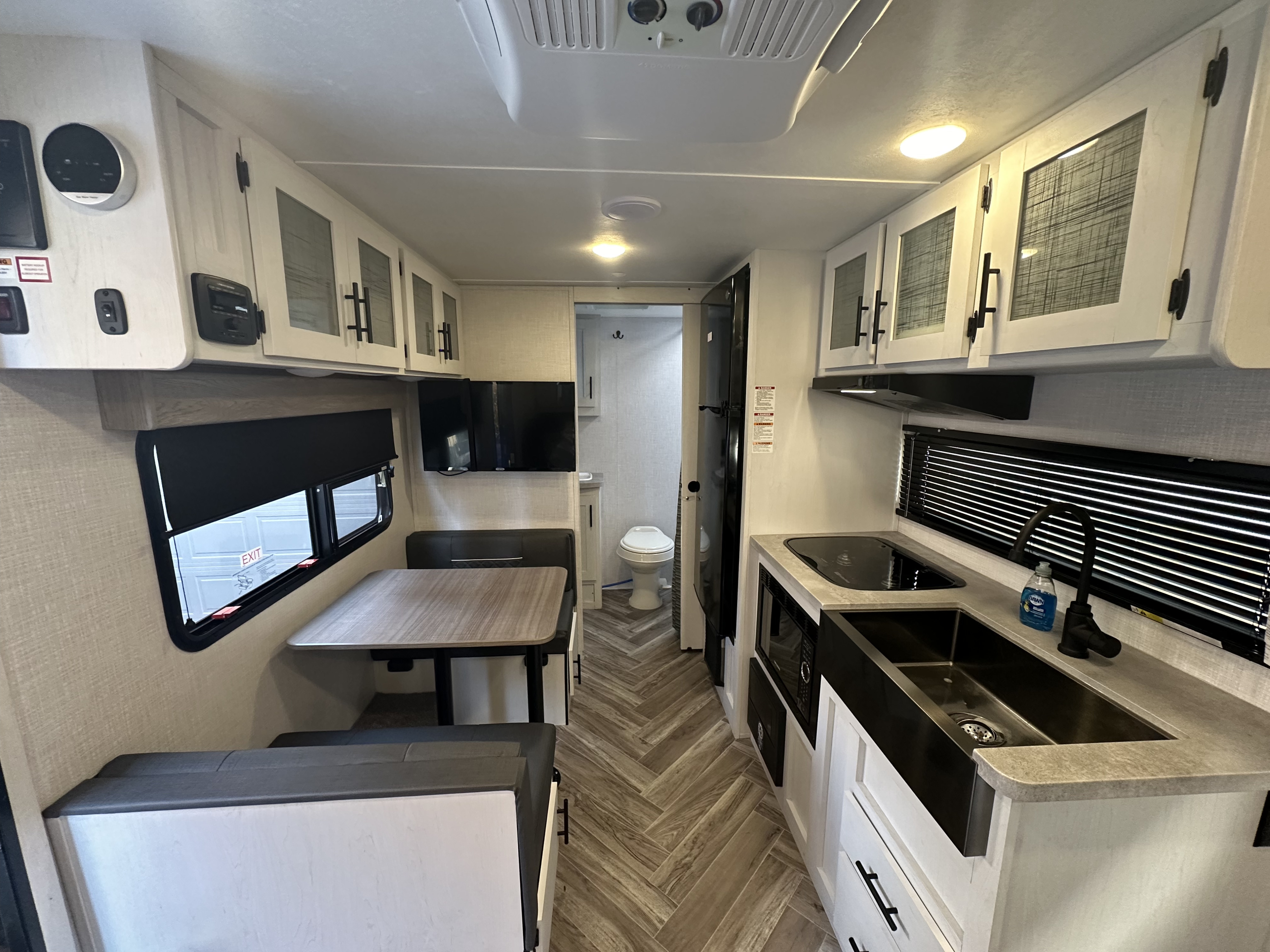 Travel trailer RV Rental 