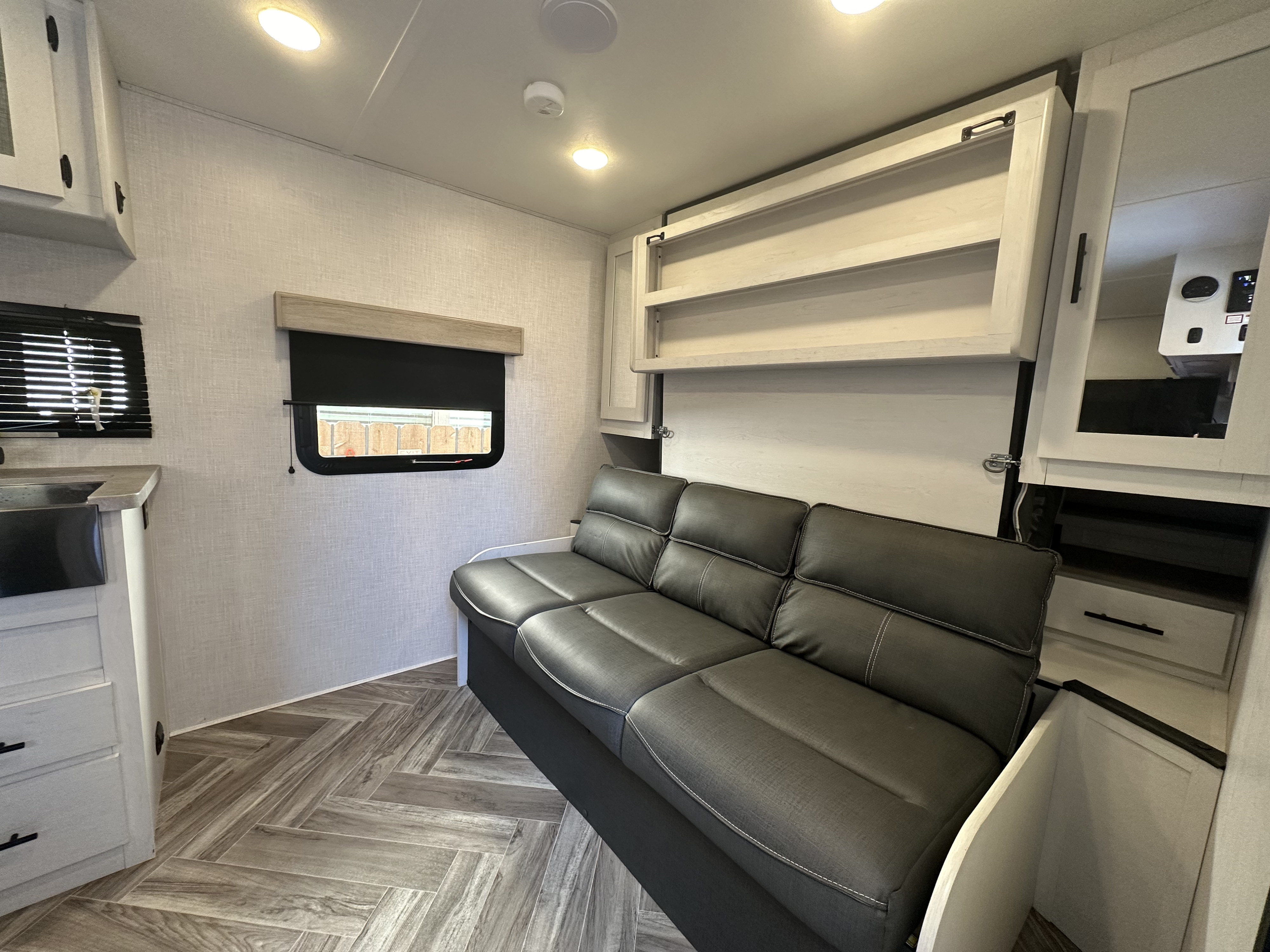 Travel trailer RV Rental 