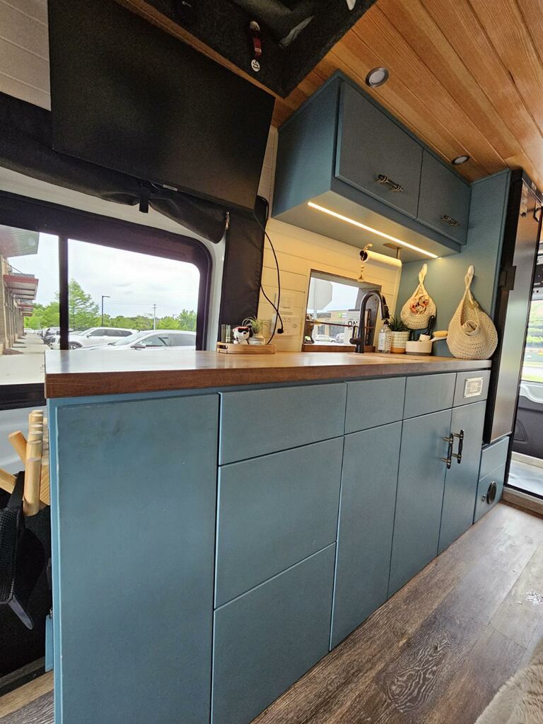 Camper van RV Rental 