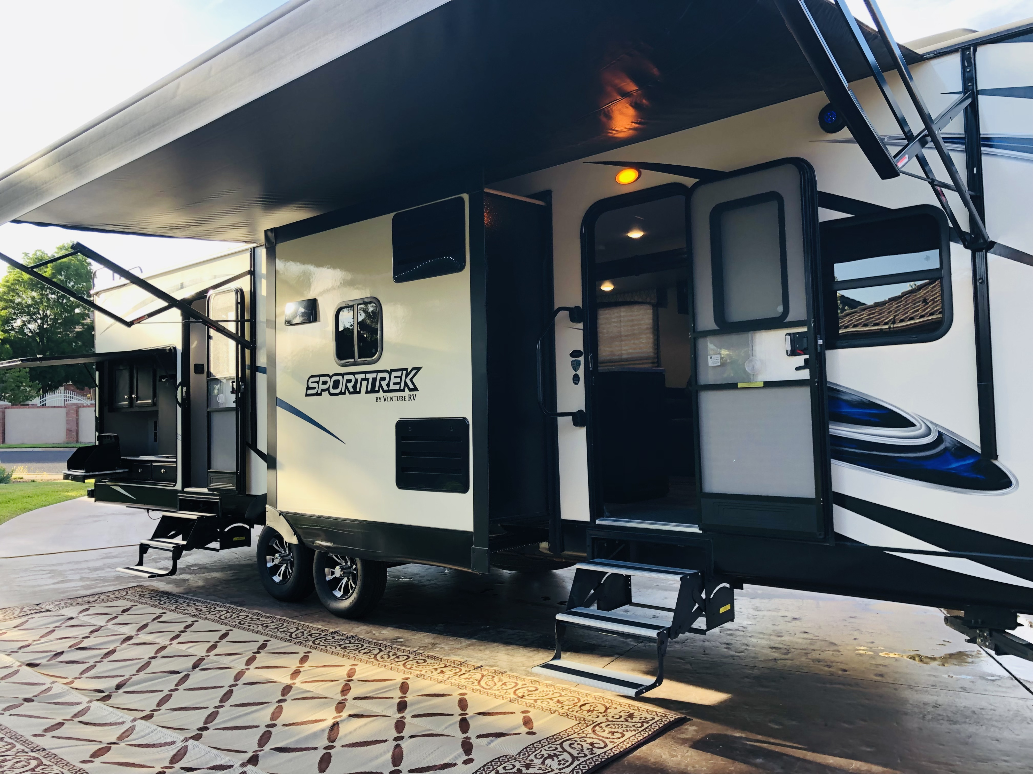 Desert Dwellers Bunkhouse