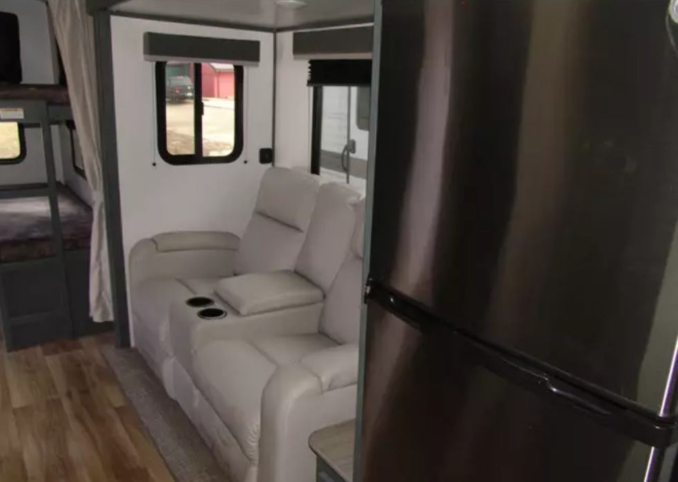 Travel trailer RV Rental 
