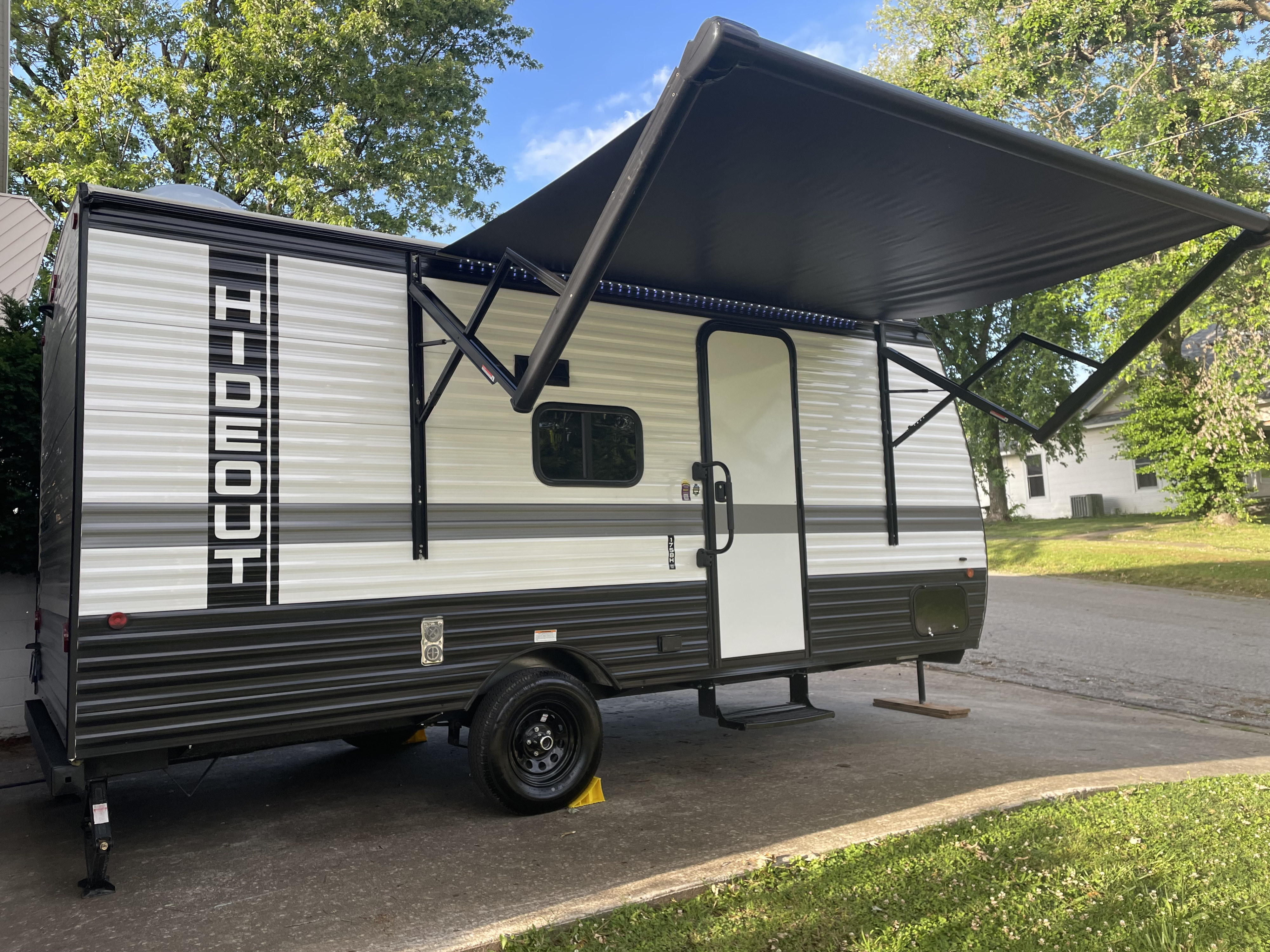 "Roaring River Queen" 2024 Keystone Hideout 175BH