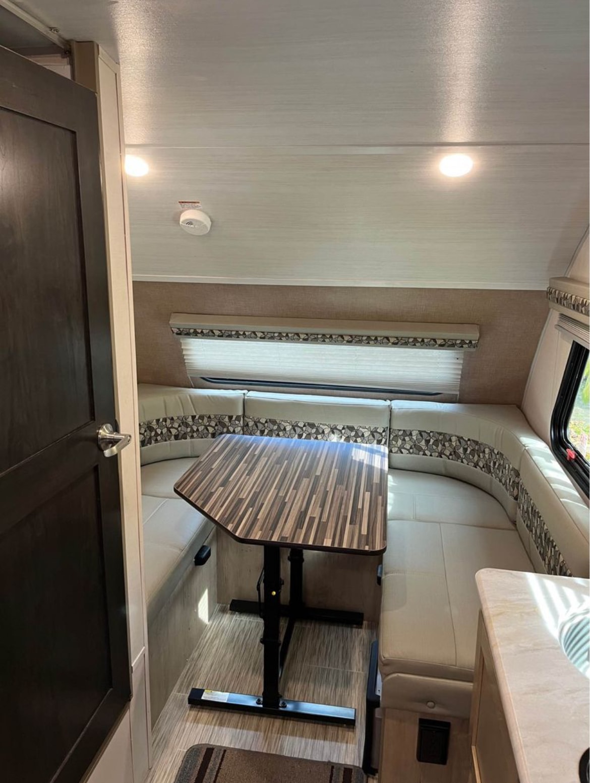 Travel trailer RV Rental 