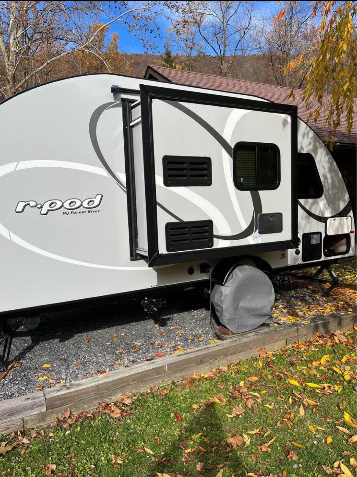 Travel trailer RV Rental 