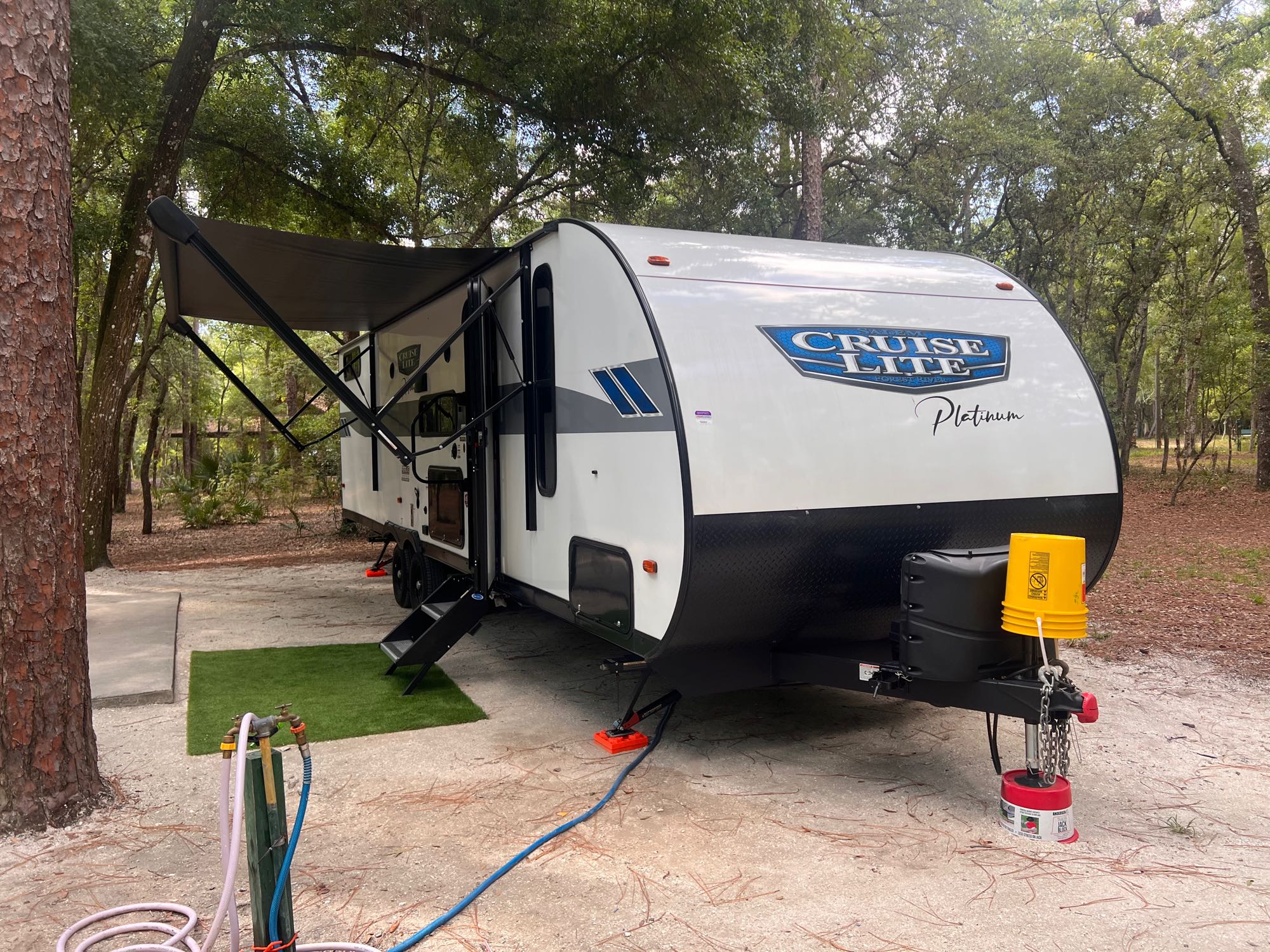 Travel trailer RV Rental 