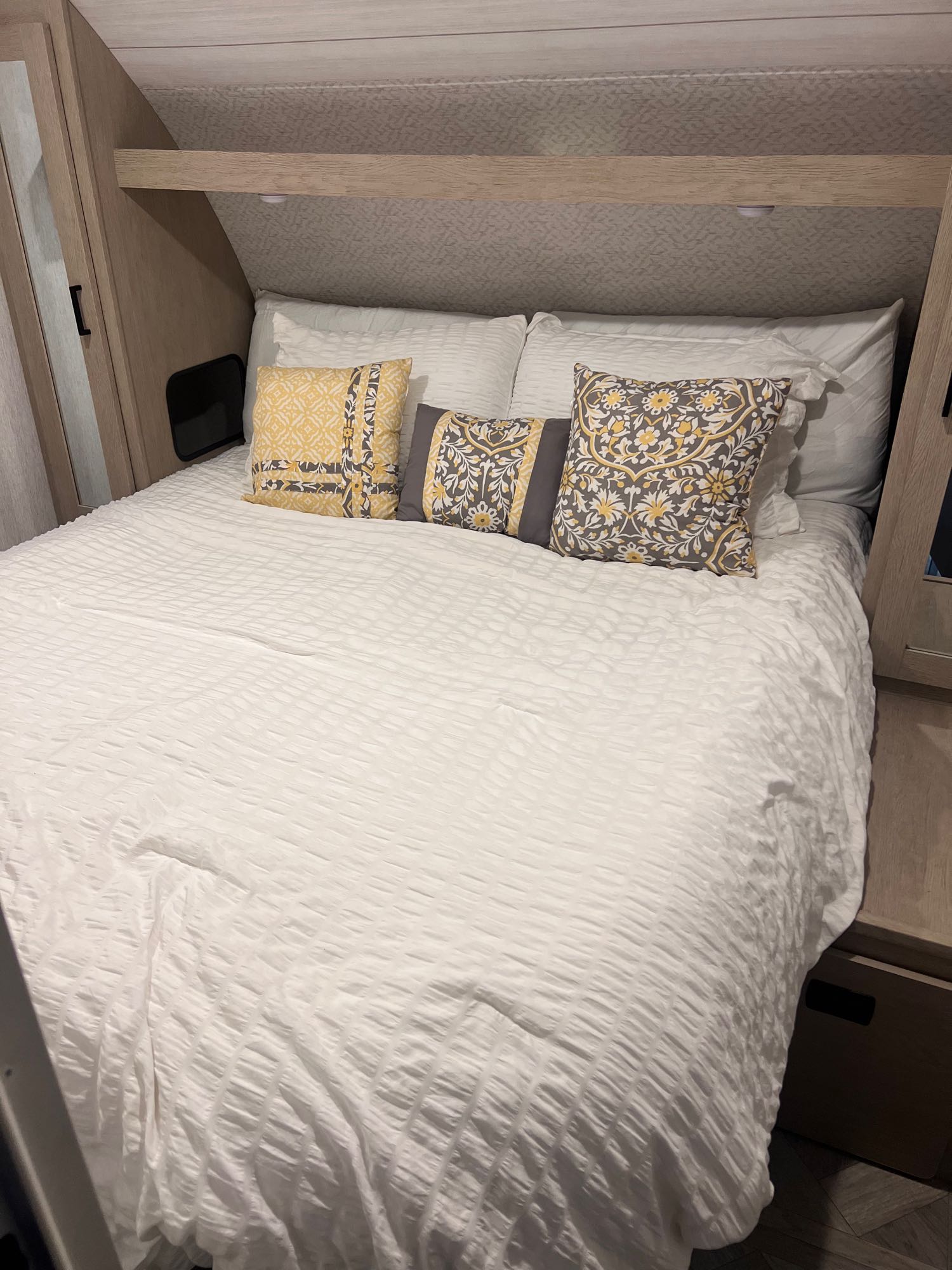 Travel trailer RV Rental 